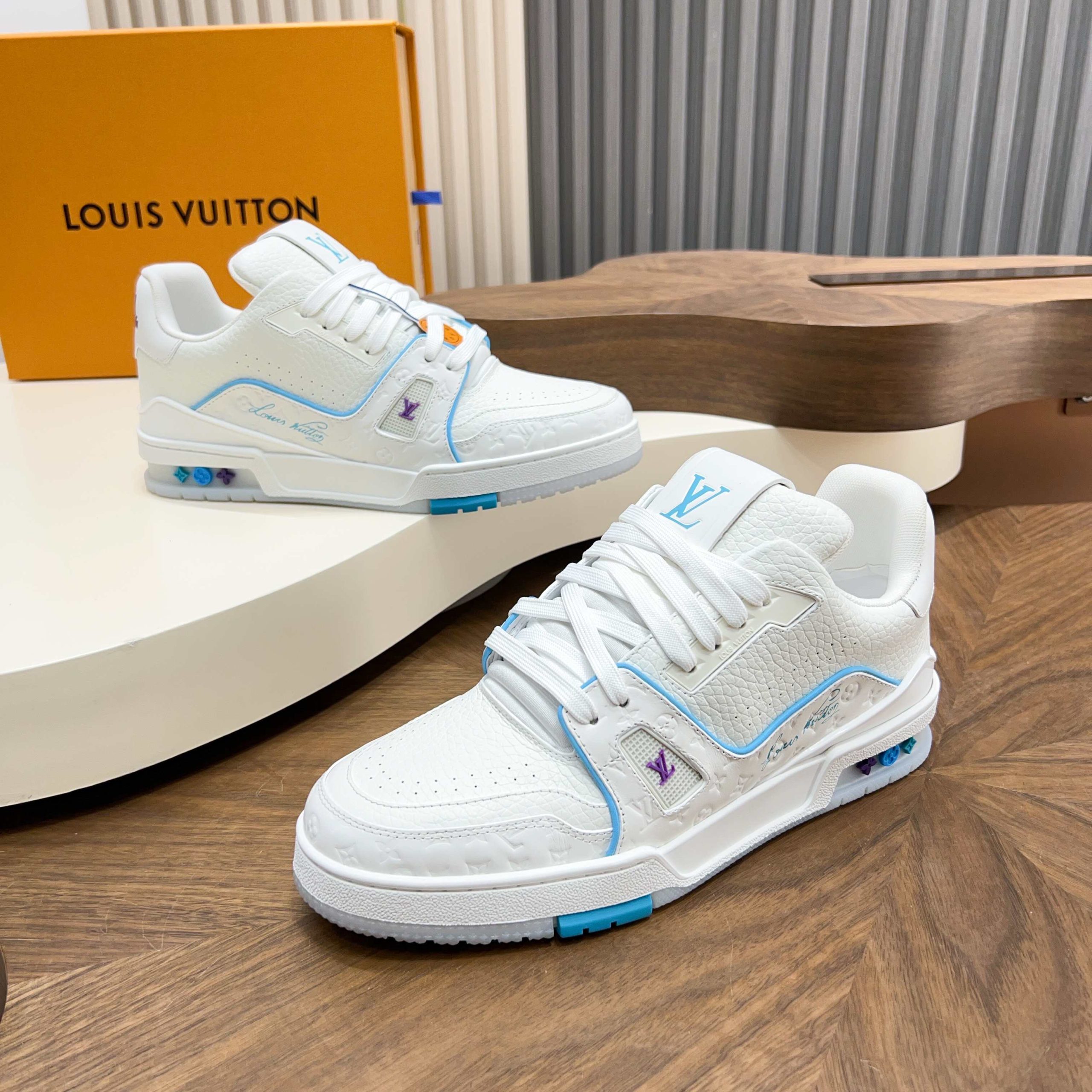 LV A貨白藍清新系LV Trainer 夏季百搭氣質色| 11 LV A貨白藍清新系LV Trainer 夏季百搭氣質色