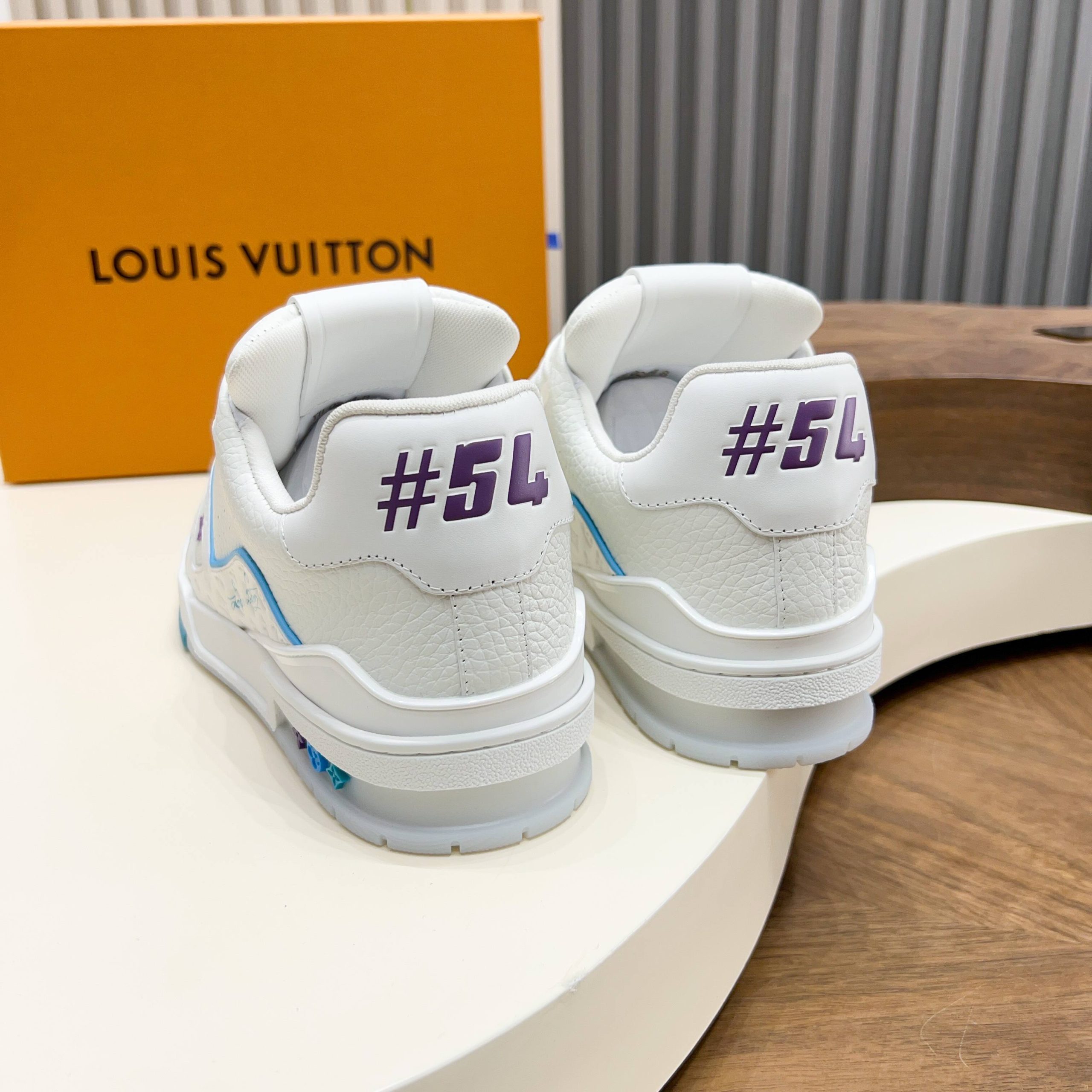 LV A貨白藍清新系LV Trainer 夏季百搭氣質色| 9 LV A貨白藍清新系LV Trainer 夏季百搭氣質色