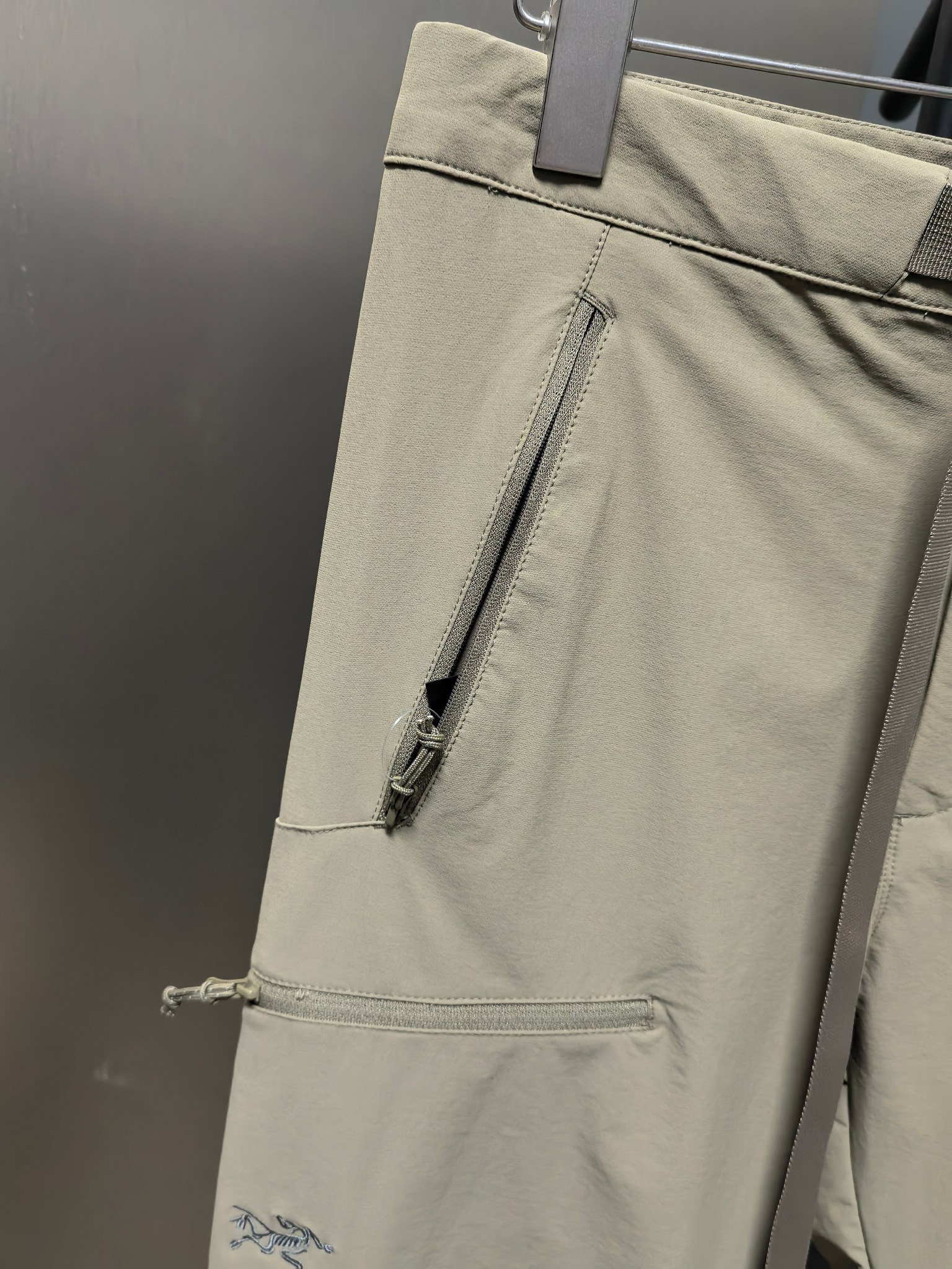 Arc'teryx 高仿 男款卡其機能長褲 輕量戶外休閒褲 百搭穿搭款| 14 Arc'teryx 高仿 男款卡其機能長褲 輕量戶外休閒褲 百搭穿搭款