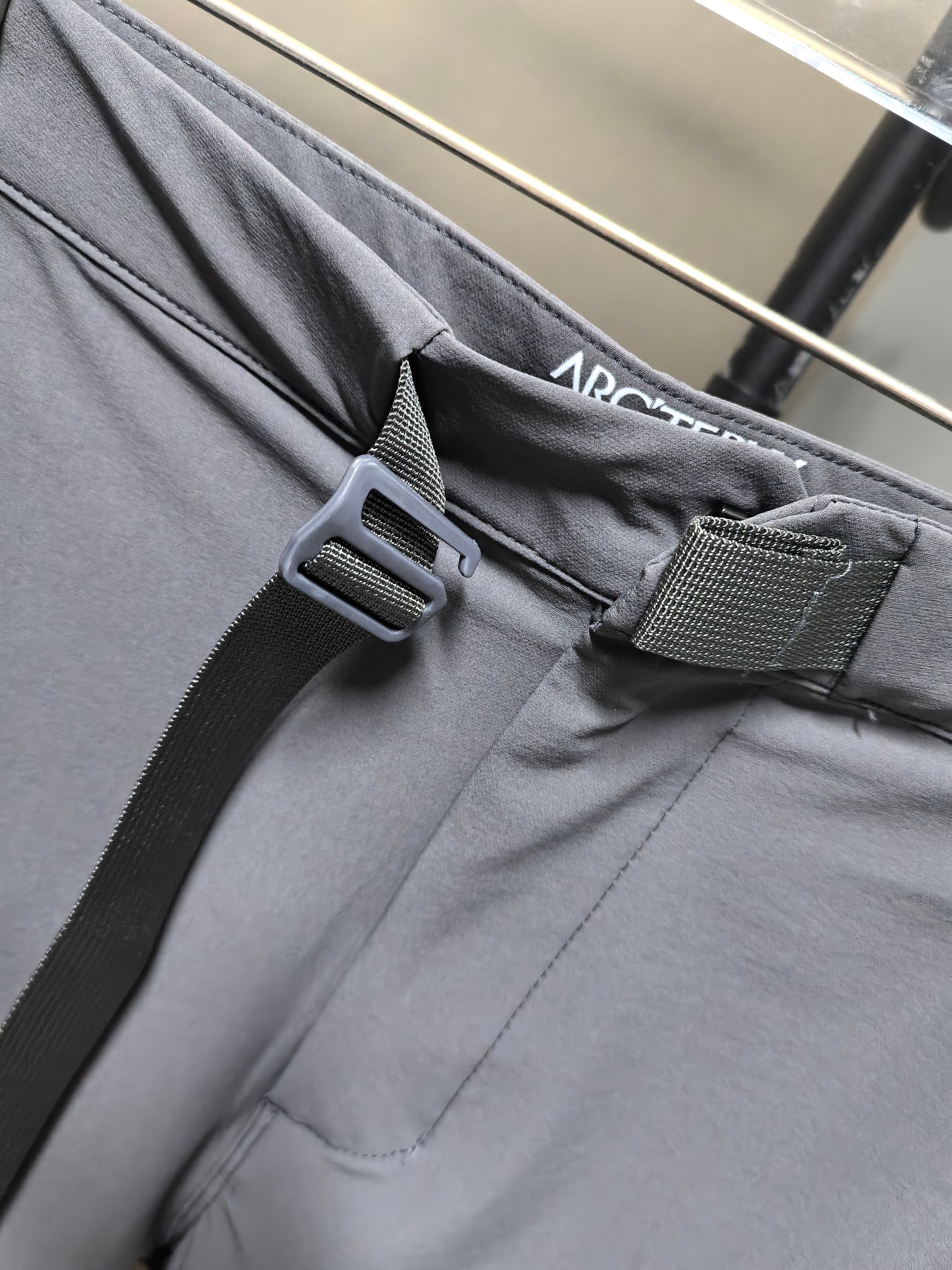 Arc'teryx A貨 男款機能長褲 戶外登山褲 防潑水休閒褲| 11 Arc'teryx A貨 男款機能長褲 戶外登山褲 防潑水休閒褲