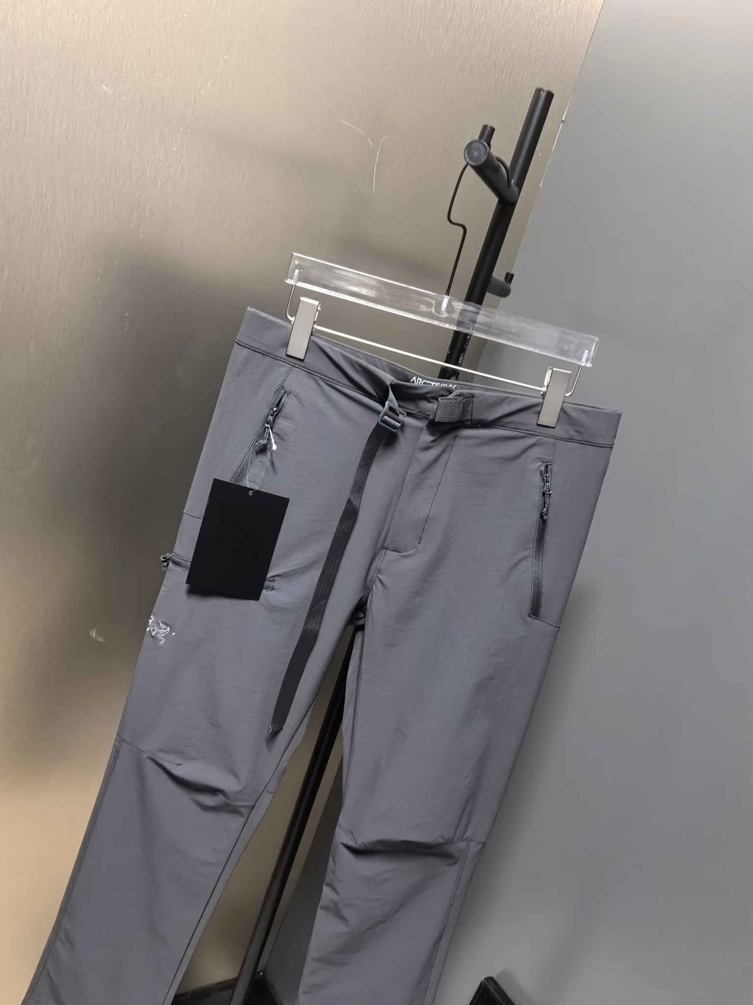 Arc'teryx A貨 男款機能長褲 戶外登山褲 防潑水休閒褲| 10 Arc'teryx A貨 男款機能長褲 戶外登山褲 防潑水休閒褲