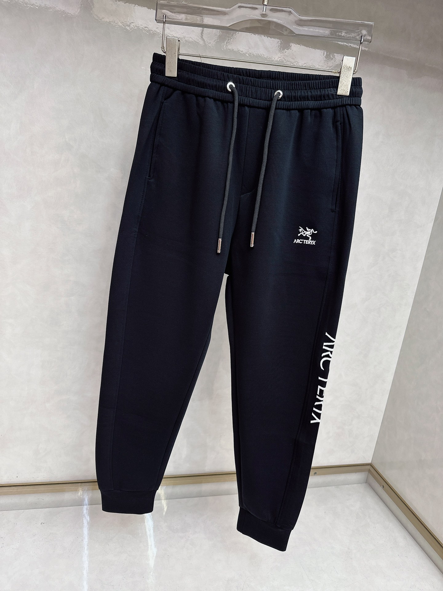 Arc'teryx 高仿 男款束口運動長褲 休閒機能褲 百搭舒適款| 10 Arc'teryx 高仿 男款束口運動長褲 休閒機能褲 百搭舒適款