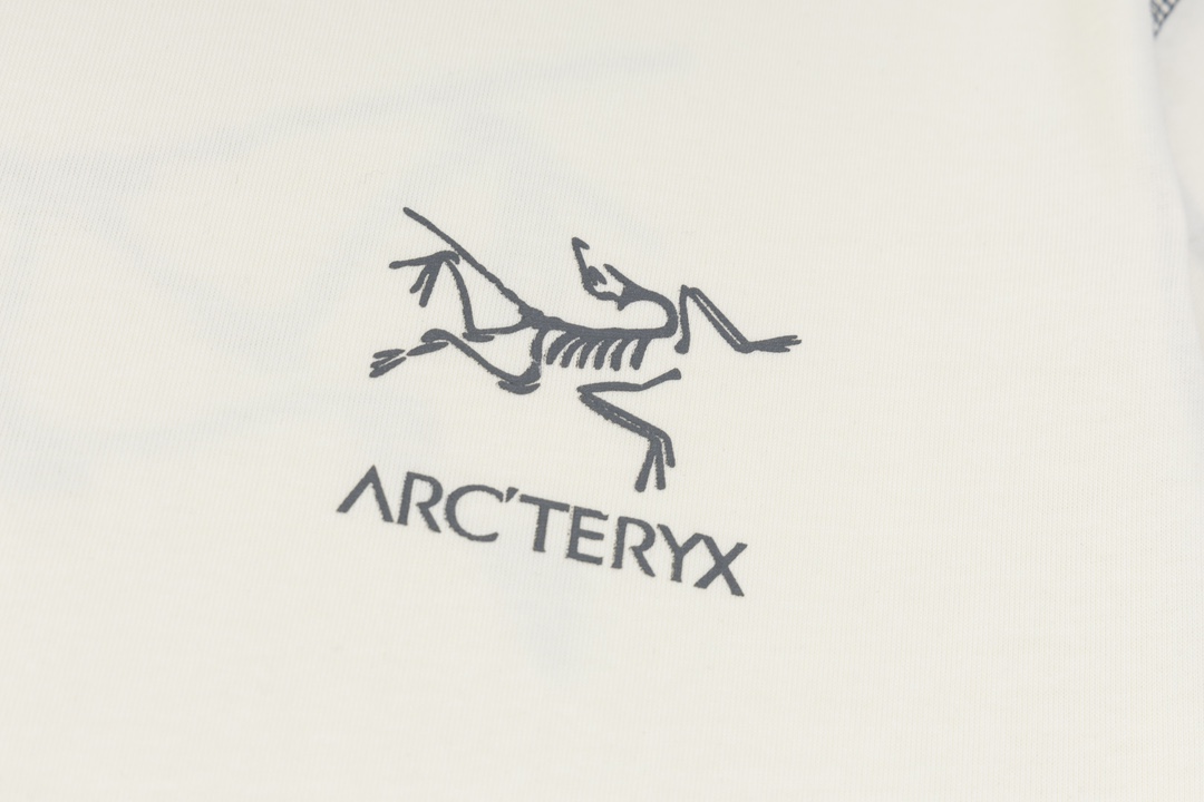 ARC'TERYX 原單 男款機能拼接短袖T恤 運動透氣款| 9 ARC'TERYX 原單 男款機能拼接短袖T恤 運動透氣款