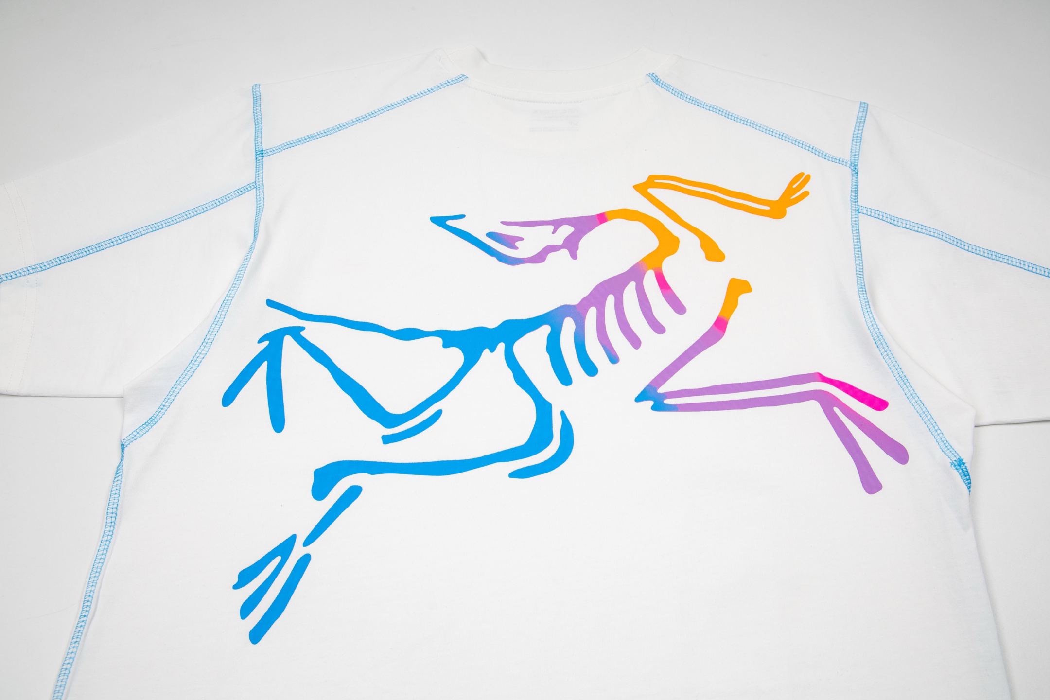 ARC'TERYX A貨 男款拼接線條短袖T恤 運動機能款| 12 ARC'TERYX A貨 男款拼接線條短袖T恤 運動機能款