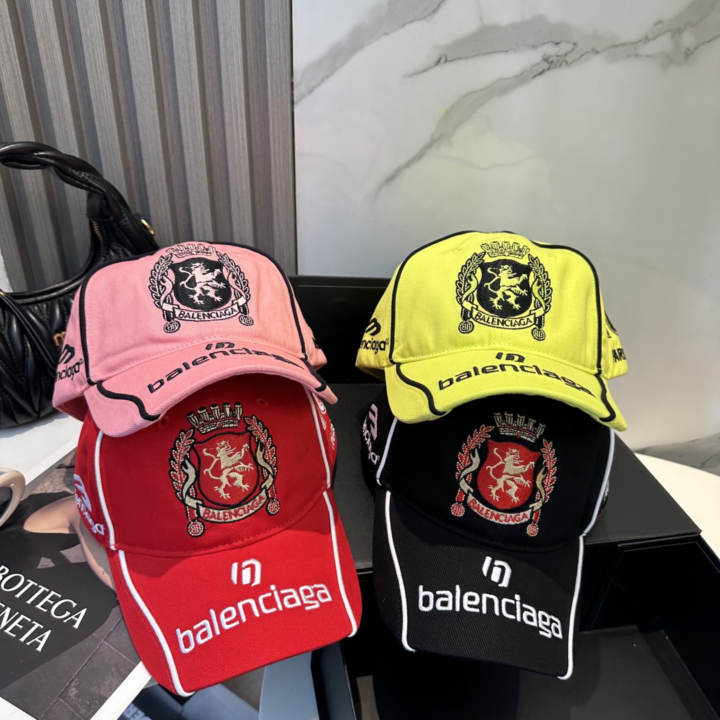 BALENCIAGA 高仿 男款 刺繡LOGO棒球帽 黑色百搭休閒帽| 7 BALENCIAGA 高仿 男款 刺繡LOGO棒球帽 黑色百搭休閒帽