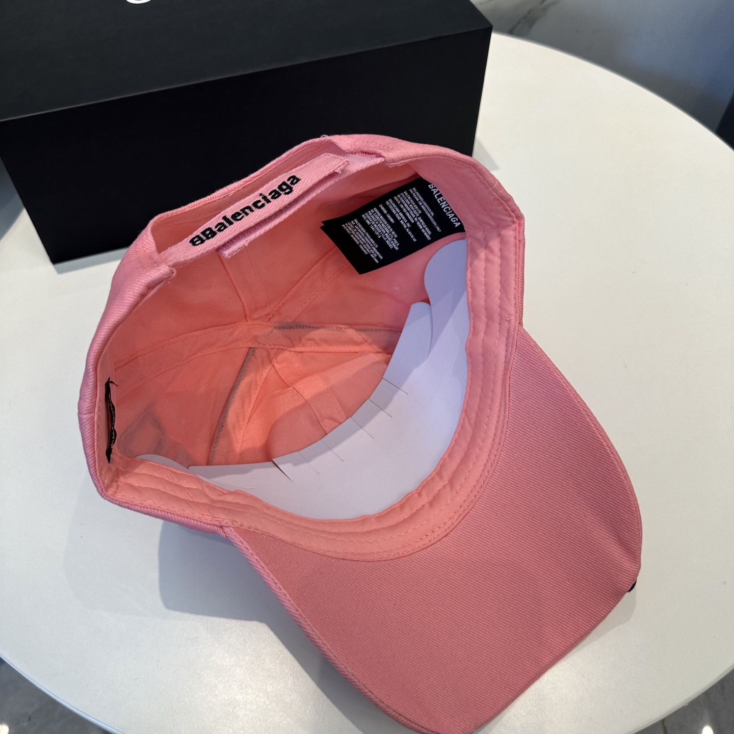 BALENCIAGA A貨 男款 徽章刺繡棒球帽 粉色時尚帽| 9 BALENCIAGA A貨 男款 徽章刺繡棒球帽 粉色時尚帽