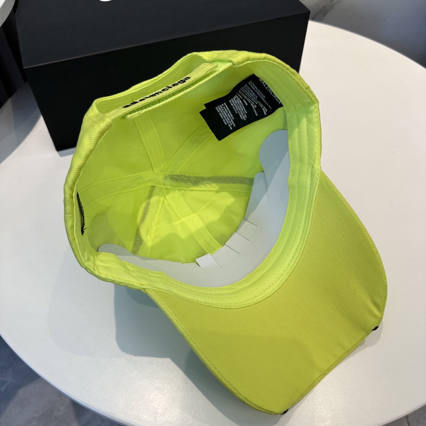 BALENCIAGA 高仿 男款 徽章刺繡棒球帽 螢光黃潮流帽| 11 BALENCIAGA 高仿 男款 徽章刺繡棒球帽 螢光黃潮流帽