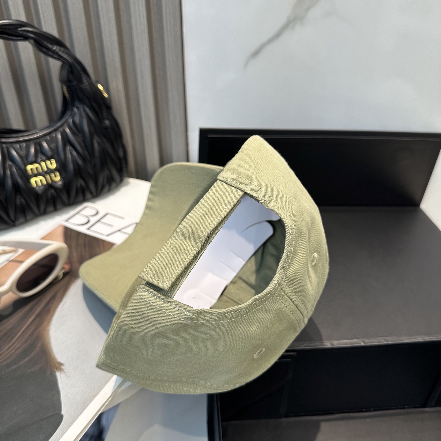 BALENCIAGA 一比一 男款 手寫LOGO棒球帽 卡其色潮流帽| 13 BALENCIAGA 一比一 男款 手寫LOGO棒球帽 卡其色潮流帽