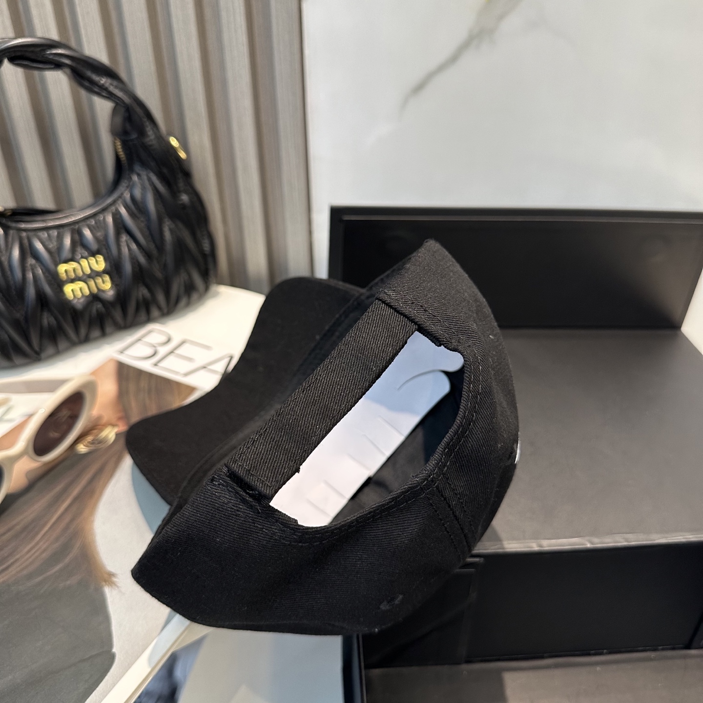 BALENCIAGA 原單 男款 手寫LOGO棒球帽 黑色潮流帽| 13 BALENCIAGA 原單 男款 手寫LOGO棒球帽 黑色潮流帽