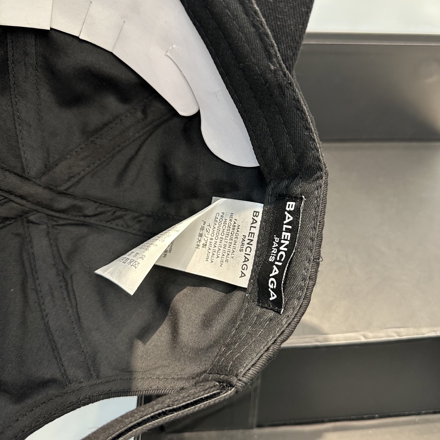 BALENCIAGA 原單 男款 手寫LOGO棒球帽 黑色潮流帽| 9 BALENCIAGA 原單 男款 手寫LOGO棒球帽 黑色潮流帽