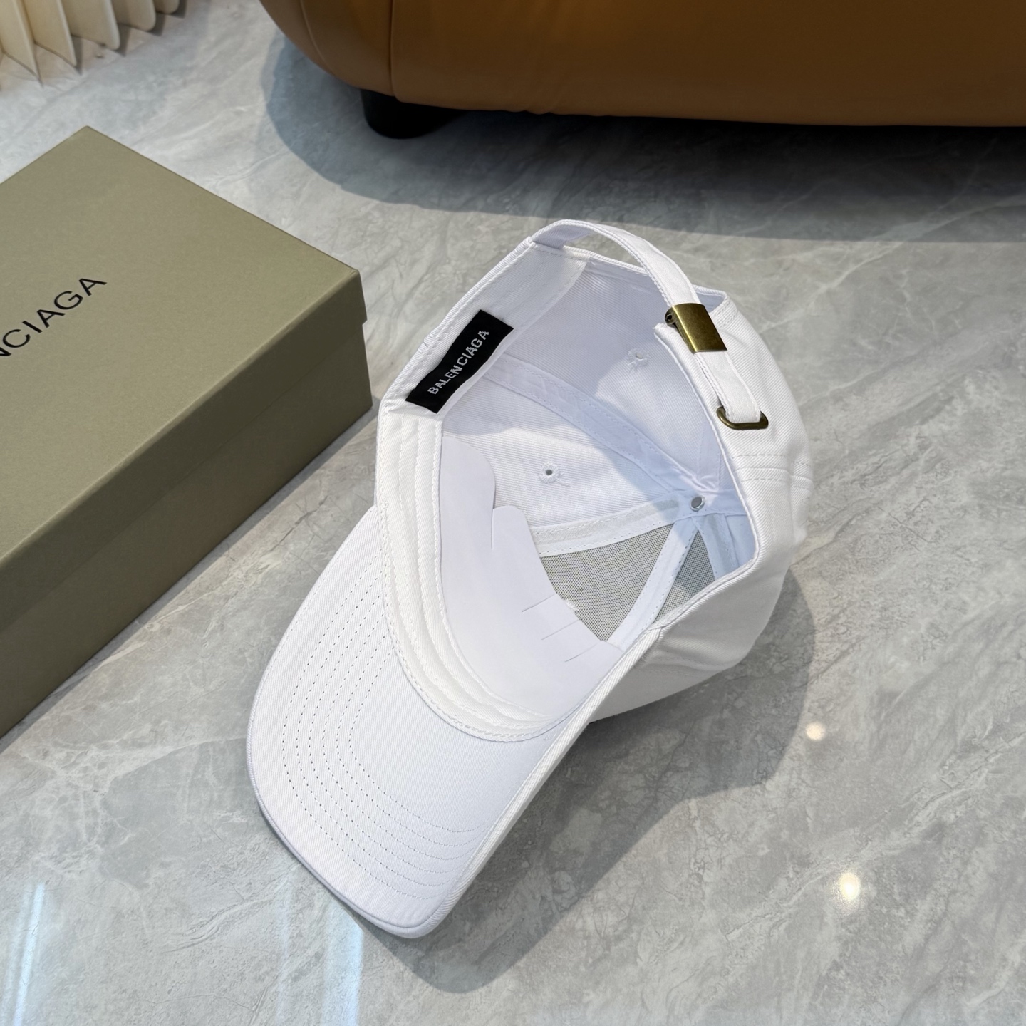 BALENCIAGA A貨 男款 LOGO棒球帽 白色百搭潮流帽| 12 BALENCIAGA A貨 男款 LOGO棒球帽 白色百搭潮流帽