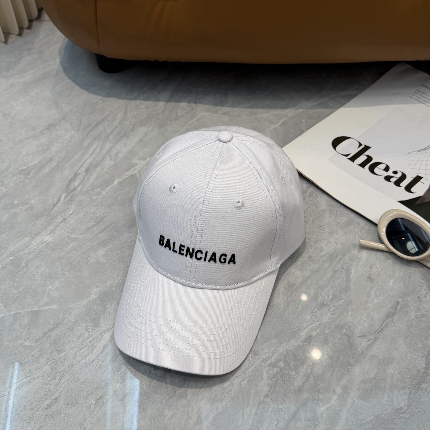 BALENCIAGA A貨 男款 LOGO棒球帽 白色百搭潮流帽| 10 BALENCIAGA A貨 男款 LOGO棒球帽 白色百搭潮流帽