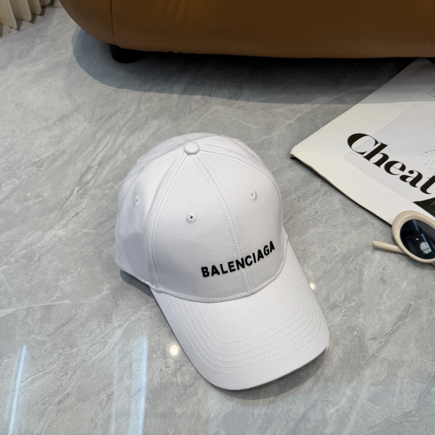 BALENCIAGA A貨 男款 LOGO棒球帽 白色百搭潮流帽| 9 BALENCIAGA A貨 男款 LOGO棒球帽 白色百搭潮流帽