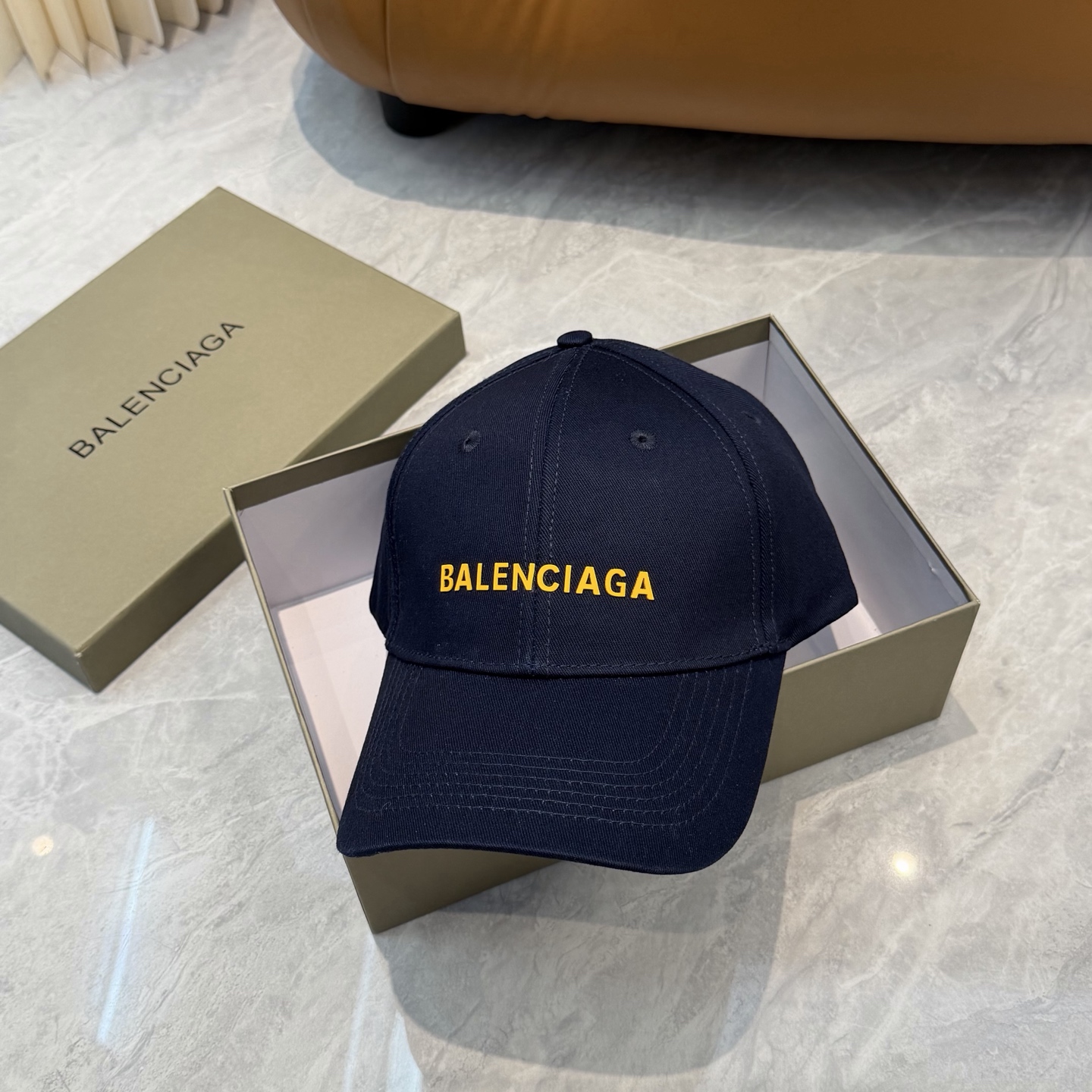 BALENCIAGA 高仿 男款 LOGO刺繡棒球帽 深藍色潮流帽| 14 BALENCIAGA 高仿 男款 LOGO刺繡棒球帽 深藍色潮流帽