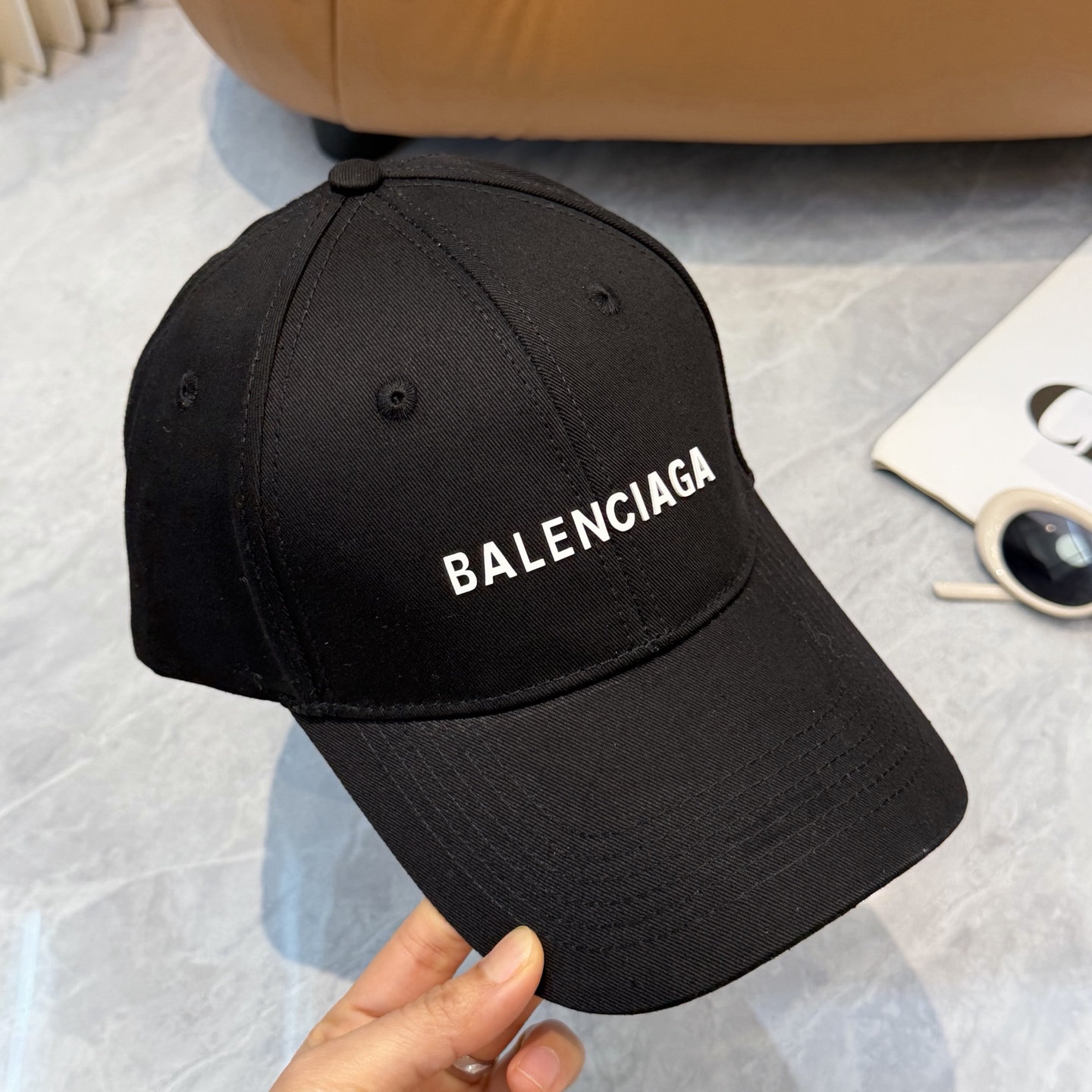 BALENCIAGA 一比一 男款 LOGO刺繡棒球帽 黑色經典潮流帽| 9 BALENCIAGA 一比一 男款 LOGO刺繡棒球帽 黑色經典潮流帽