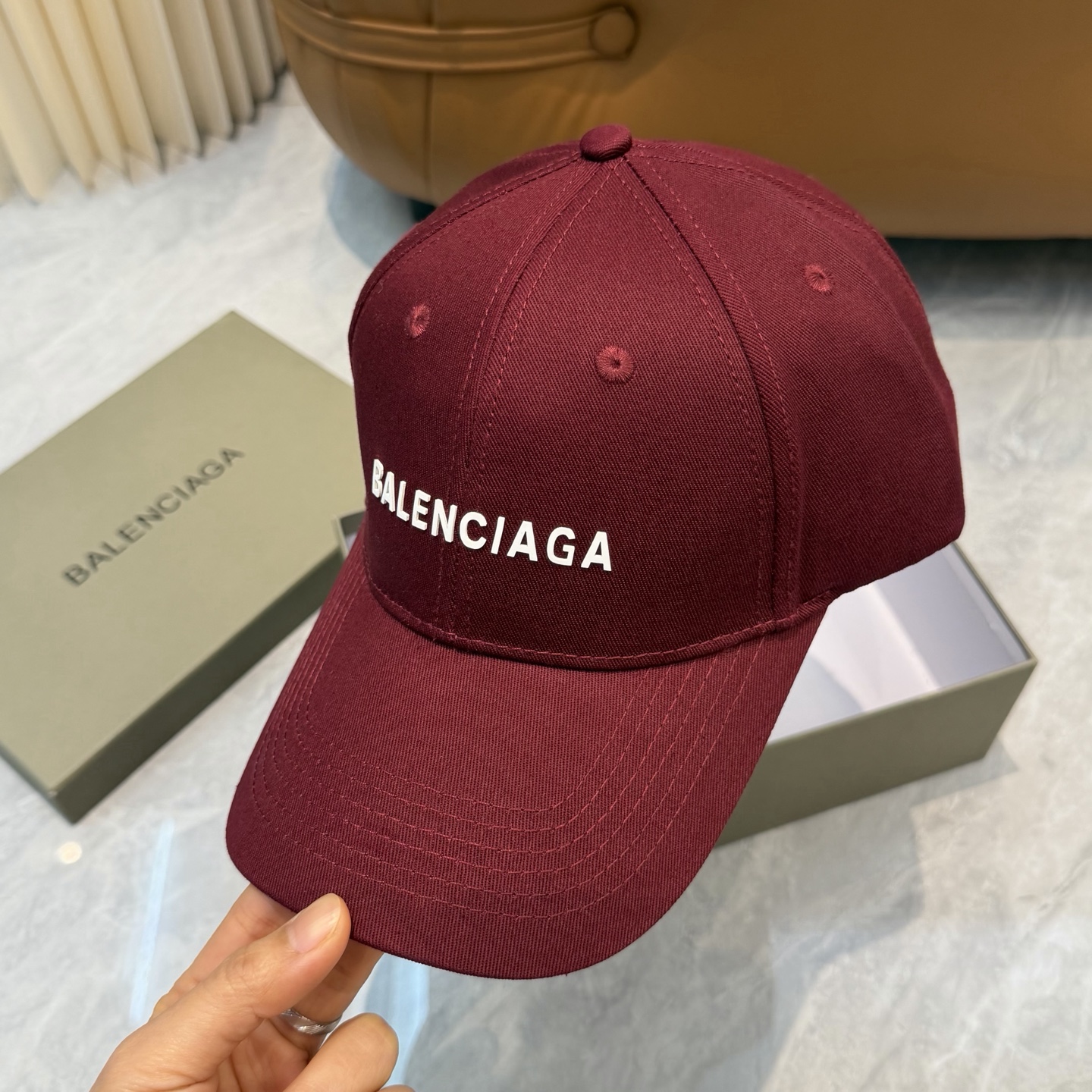 BALENCIAGA 原單 男款 LOGO刺繡棒球帽 酒紅色街頭潮流帽| 10 BALENCIAGA 原單 男款 LOGO刺繡棒球帽 酒紅色街頭潮流帽