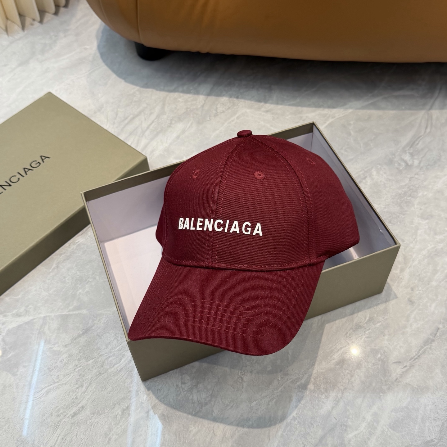 BALENCIAGA 原單 男款 LOGO刺繡棒球帽 酒紅色街頭潮流帽| 8 BALENCIAGA 原單 男款 LOGO刺繡棒球帽 酒紅色街頭潮流帽