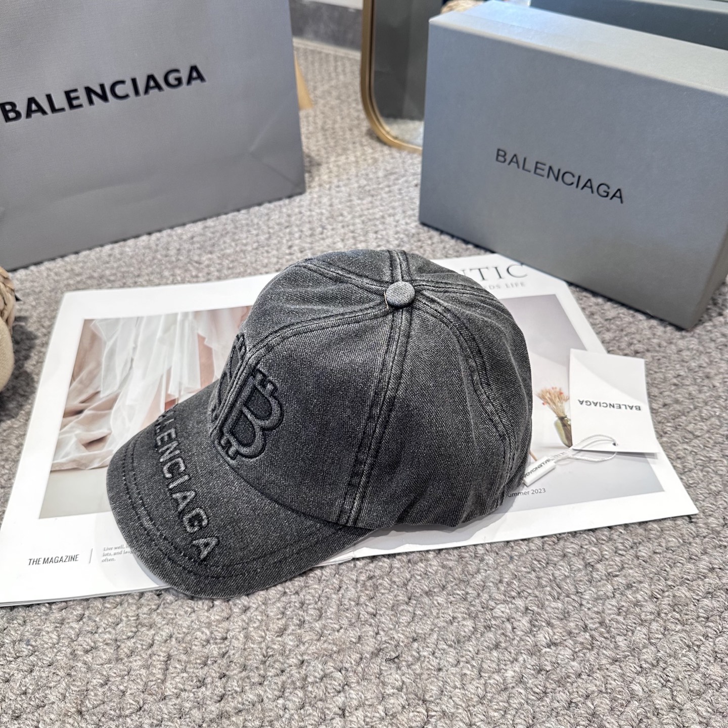 BALENCIAGA 高仿 男款 做舊牛仔BB刺繡棒球帽 潮流設計帽| 14 BALENCIAGA 高仿 男款 做舊牛仔BB刺繡棒球帽 潮流設計帽
