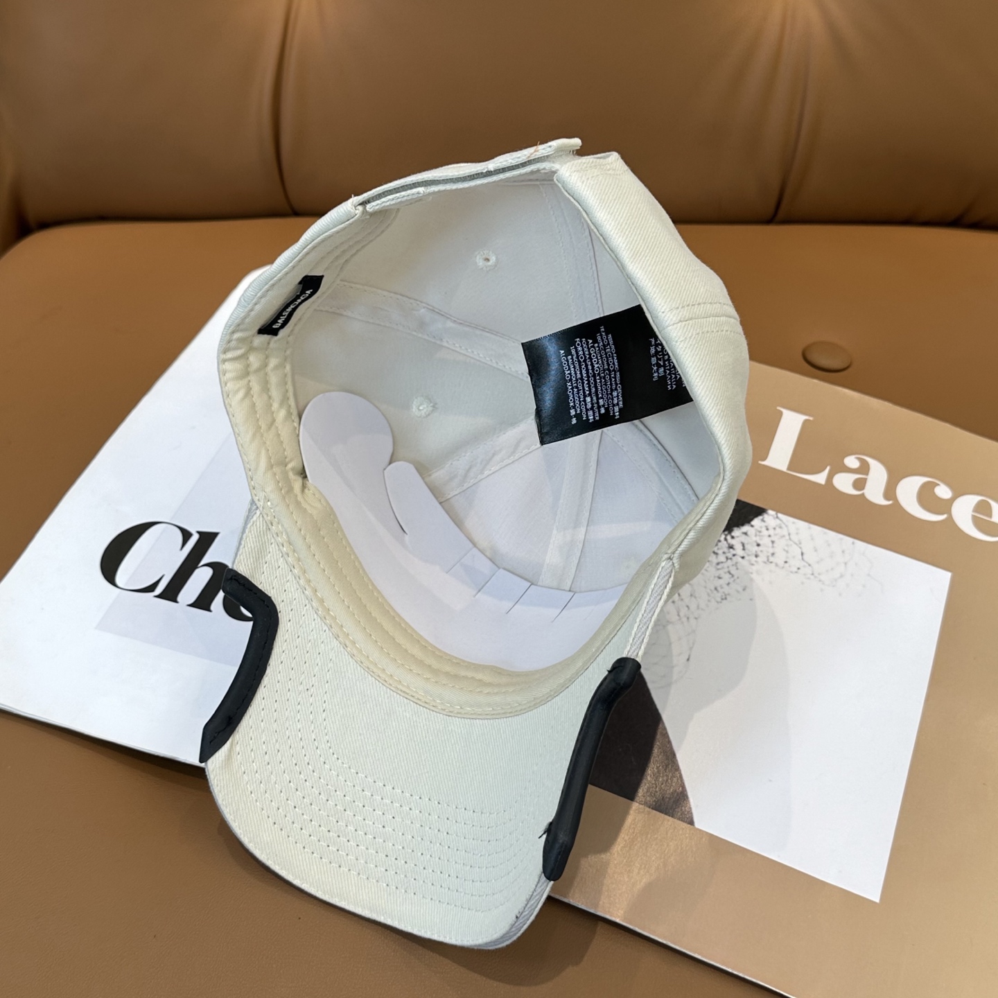 BALENCIAGA 一比一 男款 刺繡LOGO棒球帽 米白色潮流帽| 12 BALENCIAGA 一比一 男款 刺繡LOGO棒球帽 米白色潮流帽