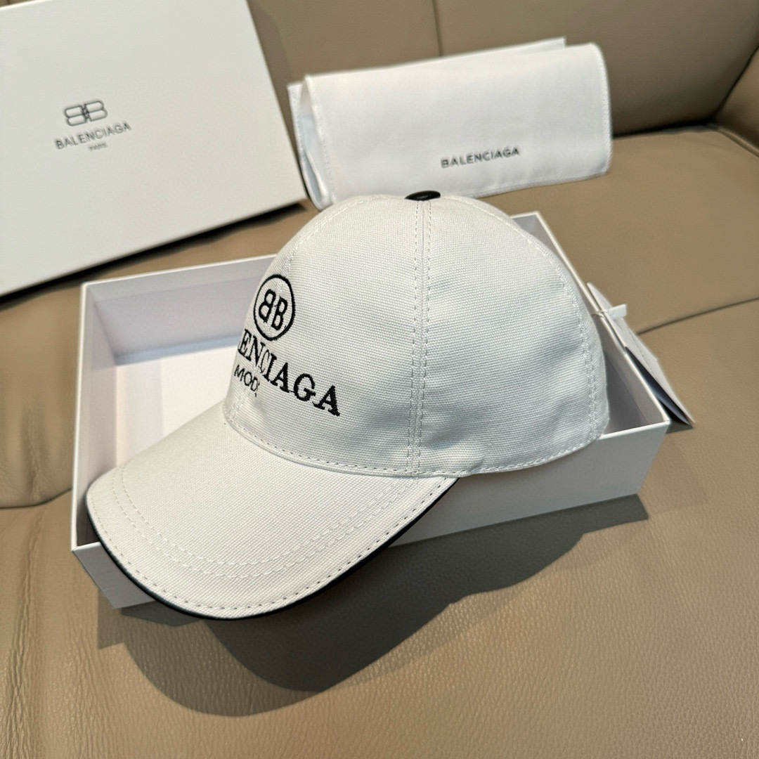 BALENCIAGA 原單 男款 BB刺繡LOGO棒球帽 白色潮流帽| 12 BALENCIAGA 原單 男款 BB刺繡LOGO棒球帽 白色潮流帽