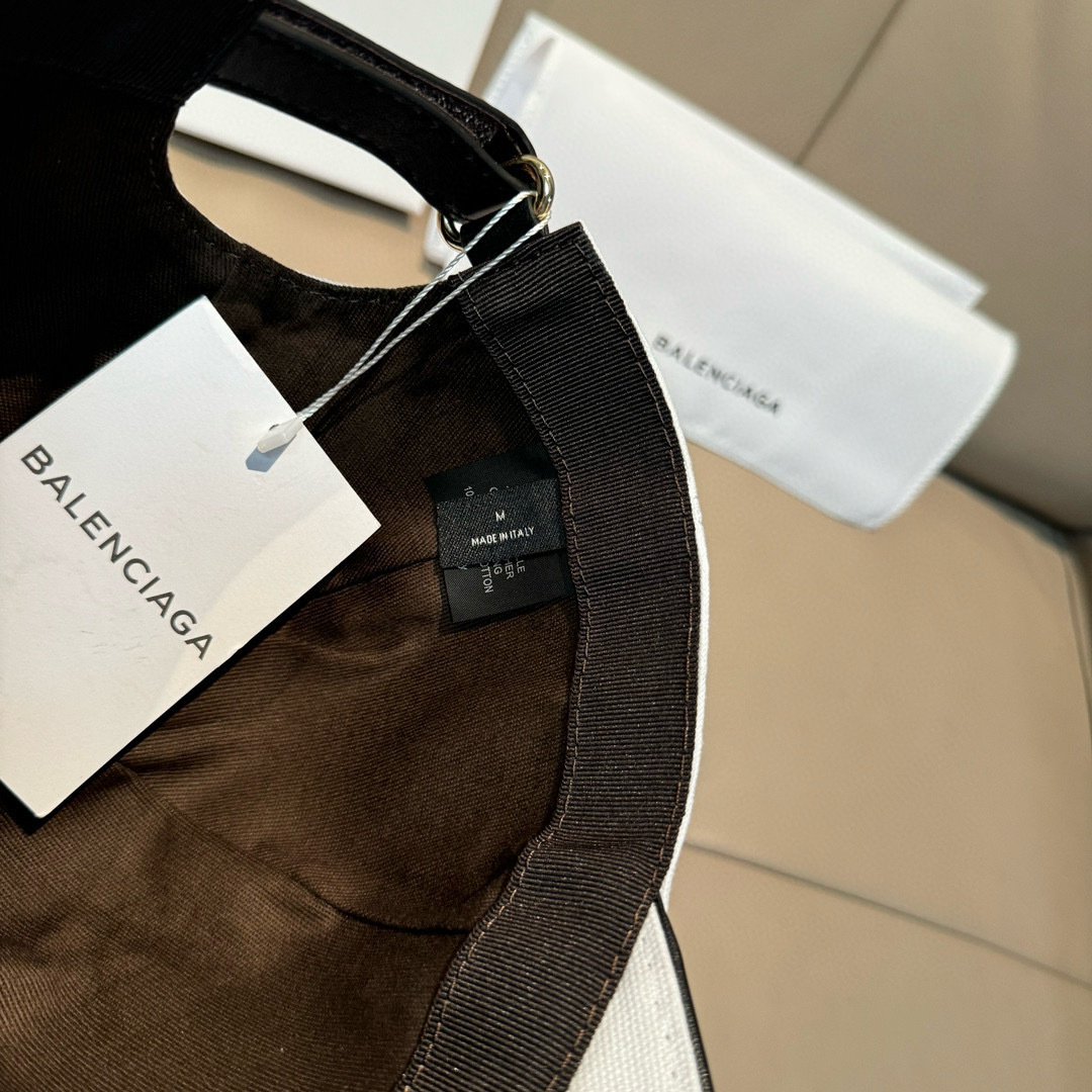 BALENCIAGA 原單 男款 BB刺繡LOGO棒球帽 白色潮流帽| 8 BALENCIAGA 原單 男款 BB刺繡LOGO棒球帽 白色潮流帽