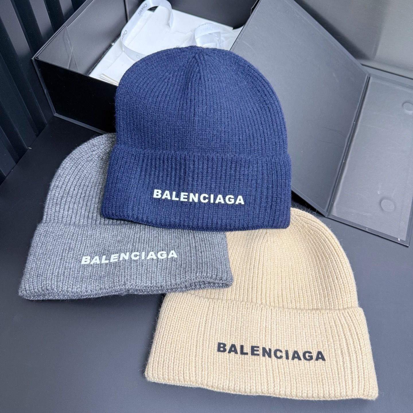 BALENCIAGA 高仿 男女款 LOGO針織毛帽 冬季保暖帽| 7 BALENCIAGA 高仿 男女款 LOGO針織毛帽 冬季保暖帽