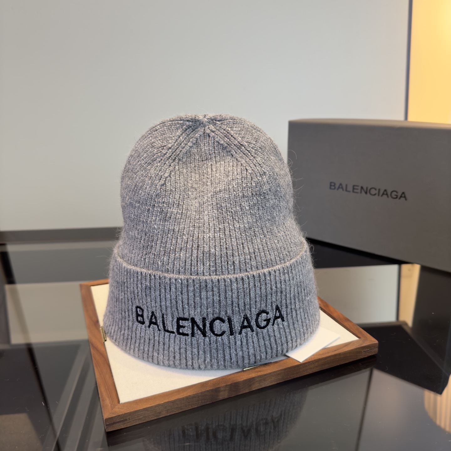 BALENCIAGA 一比一 男女款 刺繡LOGO針織毛帽 冬季帽| 10 BALENCIAGA 一比一 男女款 刺繡LOGO針織毛帽 冬季帽