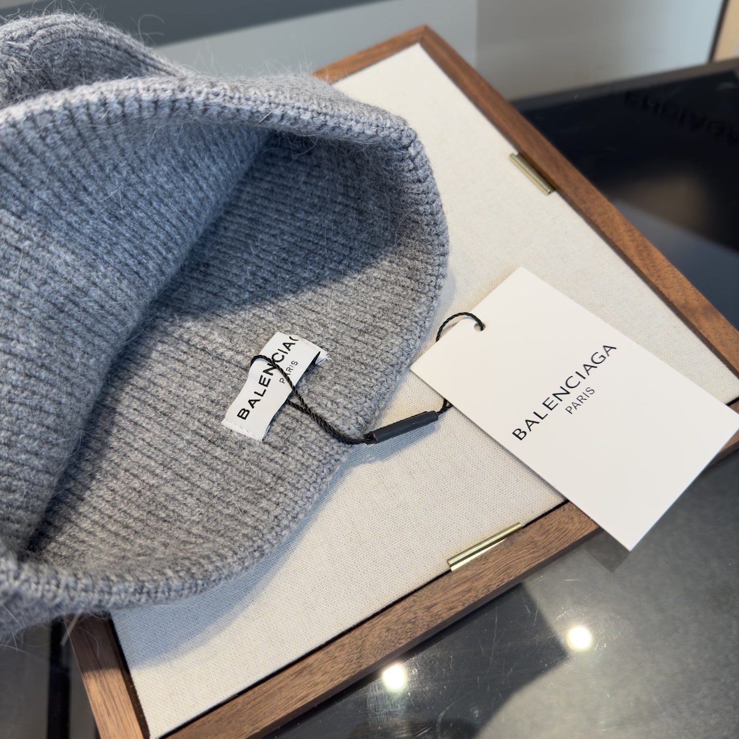 BALENCIAGA 一比一 男女款 刺繡LOGO針織毛帽 冬季帽| 8 BALENCIAGA 一比一 男女款 刺繡LOGO針織毛帽 冬季帽