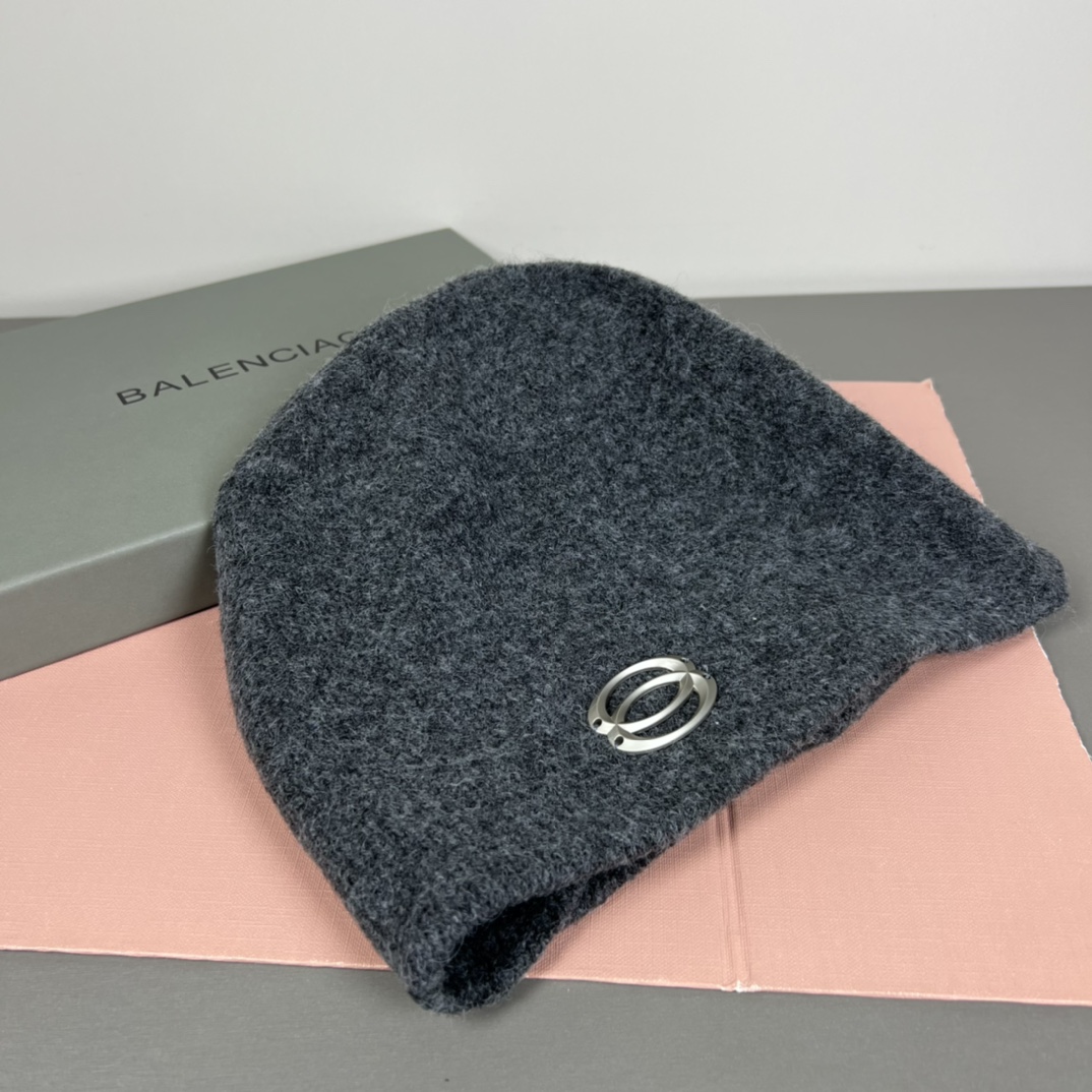 BALENCIAGA 原單 男女款 LOGO針織毛帽 保暖潮流帽| 6 BALENCIAGA 原單 男女款 LOGO針織毛帽 保暖潮流帽