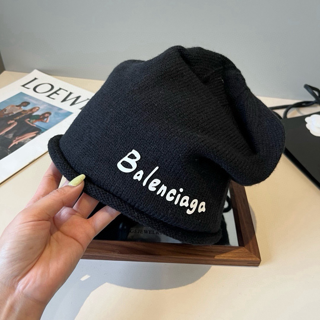 BALENCIAGA 高仿 男女款 金屬LOGO針織毛帽 高級感帽| 12 BALENCIAGA 高仿 男女款 金屬LOGO針織毛帽 高級感帽
