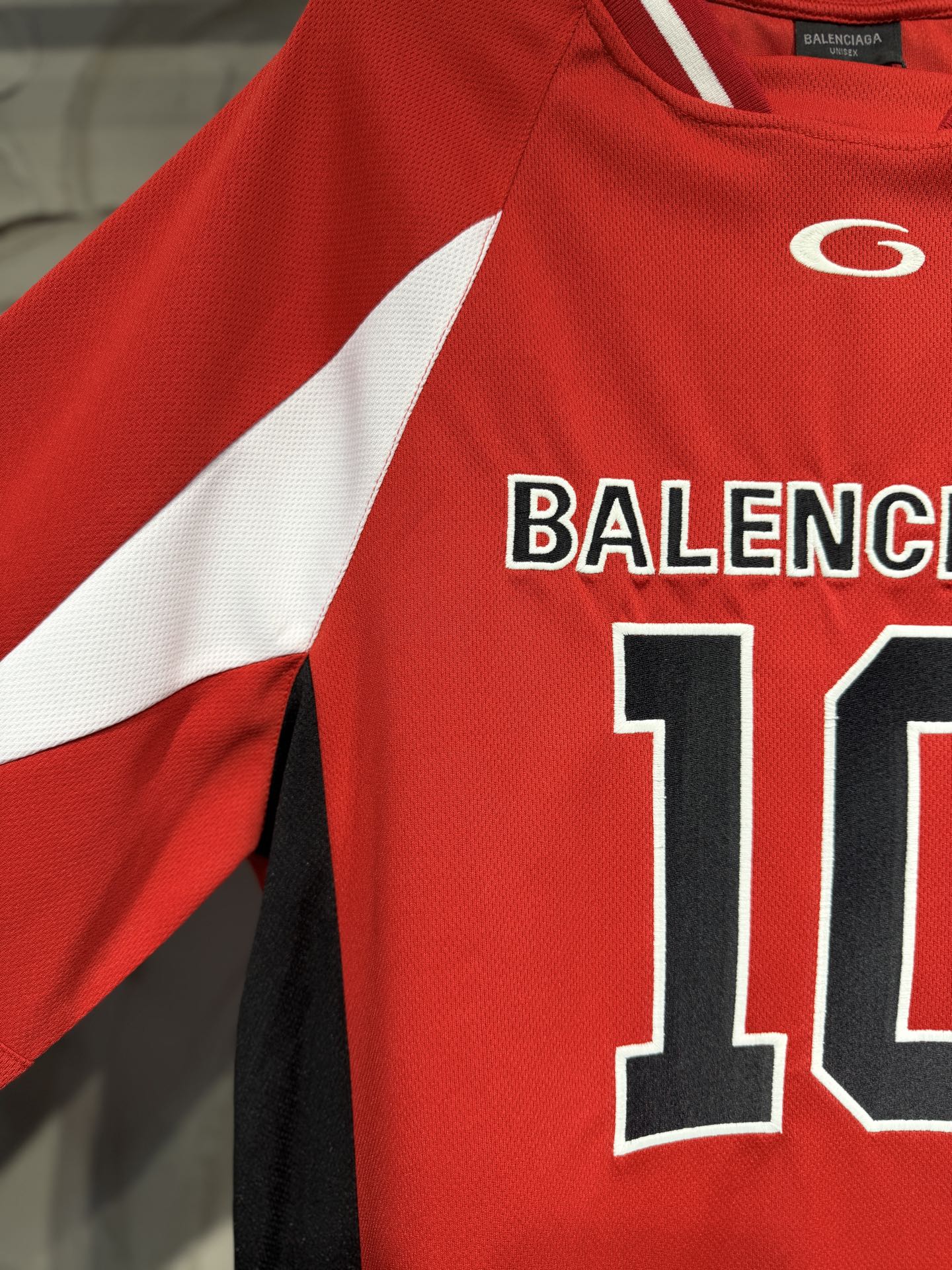 Balenciaga 一比一 男款 數字10運動長袖球衣 紅色復古運動風| 8 Balenciaga 一比一 男款 數字10運動長袖球衣 紅色復古運動風