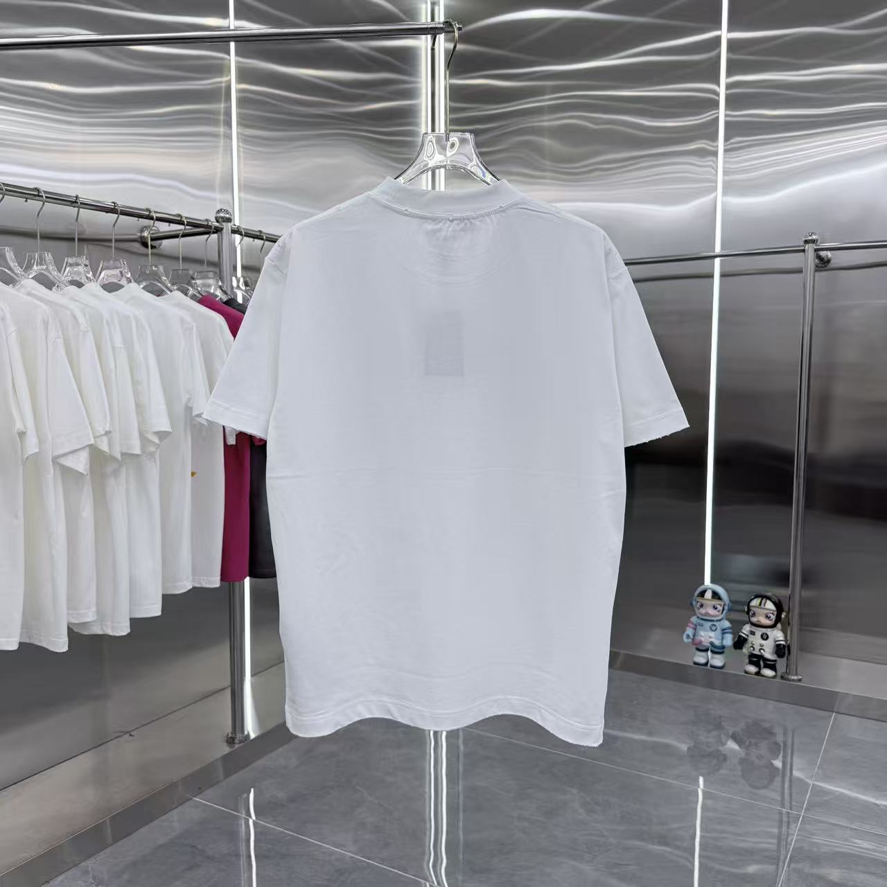 Balenciaga 高仿 男款 MEDIUM字母印花短袖T恤 潮流休閒百搭款| 7 Balenciaga 高仿 男款 MEDIUM字母印花短袖T恤 潮流休閒百搭款