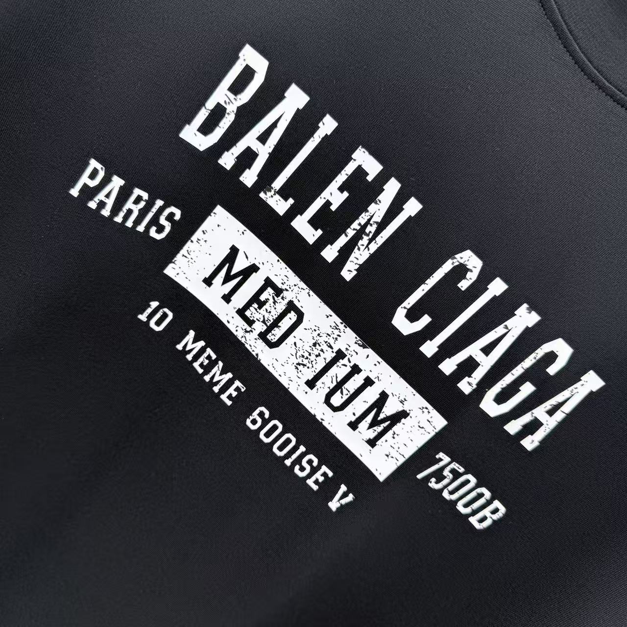Balenciaga 一比一 男款 MEDIUM字母短袖T恤 潮流街頭設計上衣| 9 Balenciaga 一比一 男款 MEDIUM字母短袖T恤 潮流街頭設計上衣