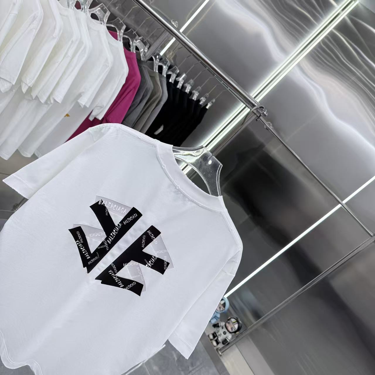 Balenciaga 原單 男款星星圖案短袖T恤 潮流街頭百搭款| 7 Balenciaga 原單 男款星星圖案短袖T恤 潮流街頭百搭款