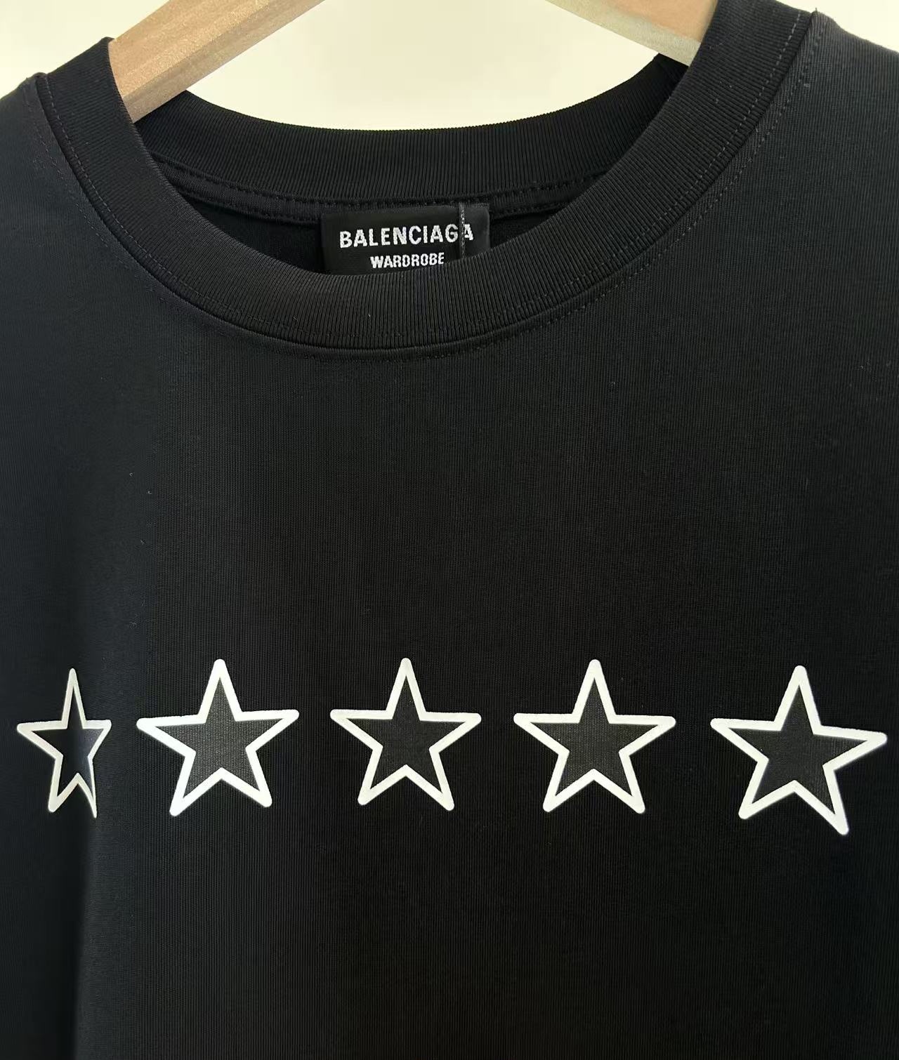 Balenciaga 高仿 男款星星圖案短袖T恤 潮流休閒百搭款| 13 Balenciaga 高仿 男款星星圖案短袖T恤 潮流休閒百搭款
