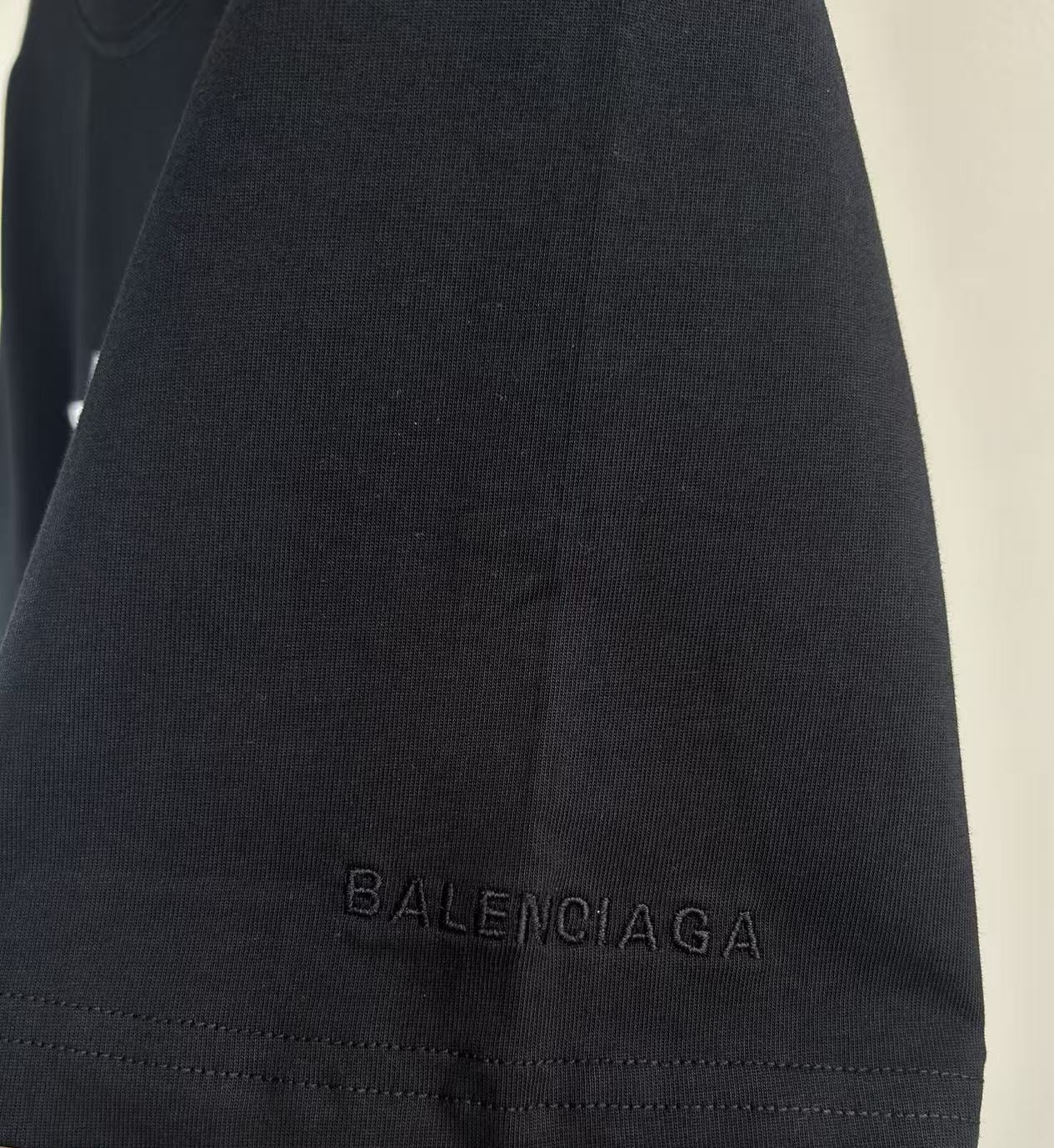 Balenciaga 高仿 男款星星圖案短袖T恤 潮流休閒百搭款| 7 Balenciaga 高仿 男款星星圖案短袖T恤 潮流休閒百搭款