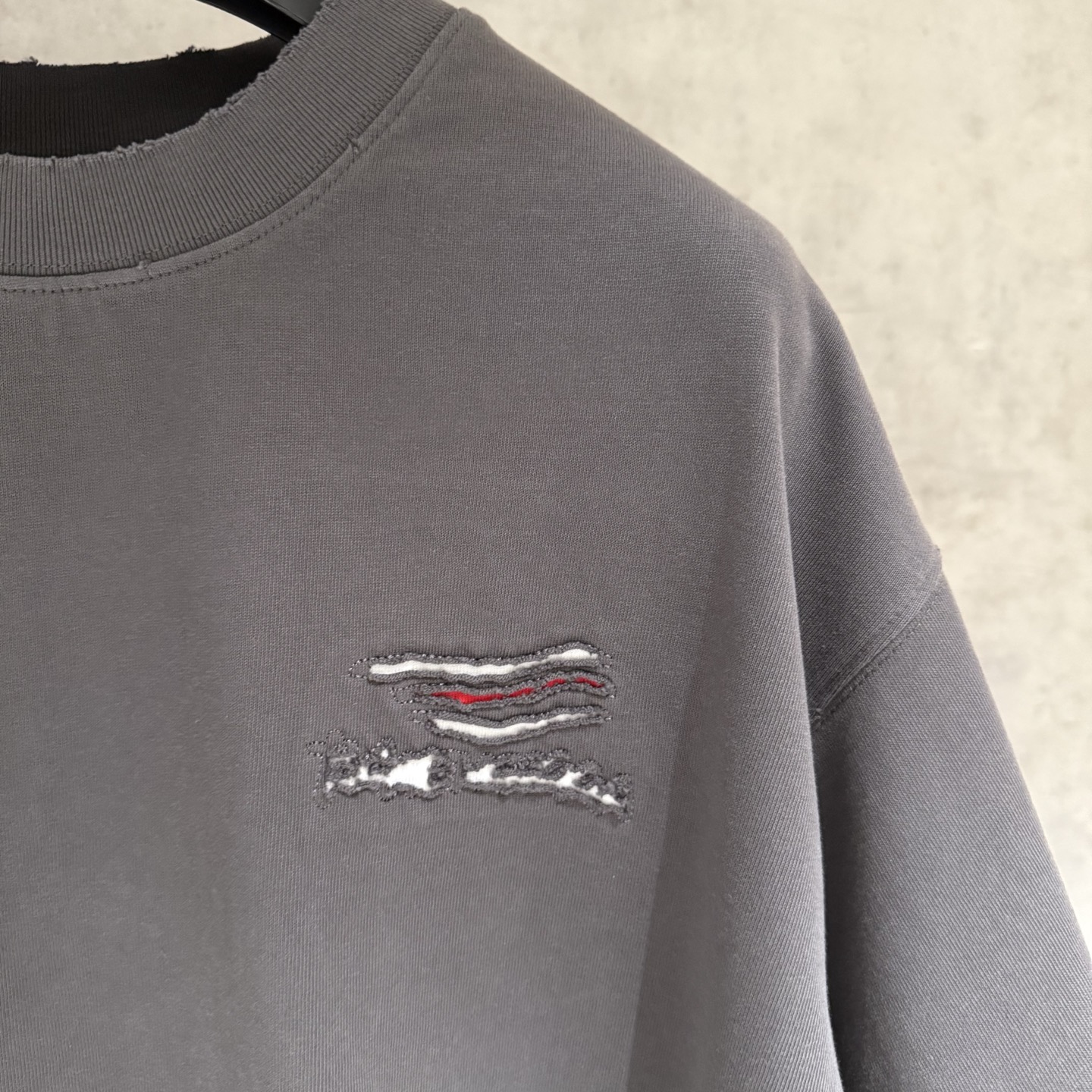 Balenciaga 原單簡約刺繡Logo短袖T恤 灰色潮流寬鬆版| 10 Balenciaga 原單簡約刺繡Logo短袖T恤 灰色潮流寬鬆版