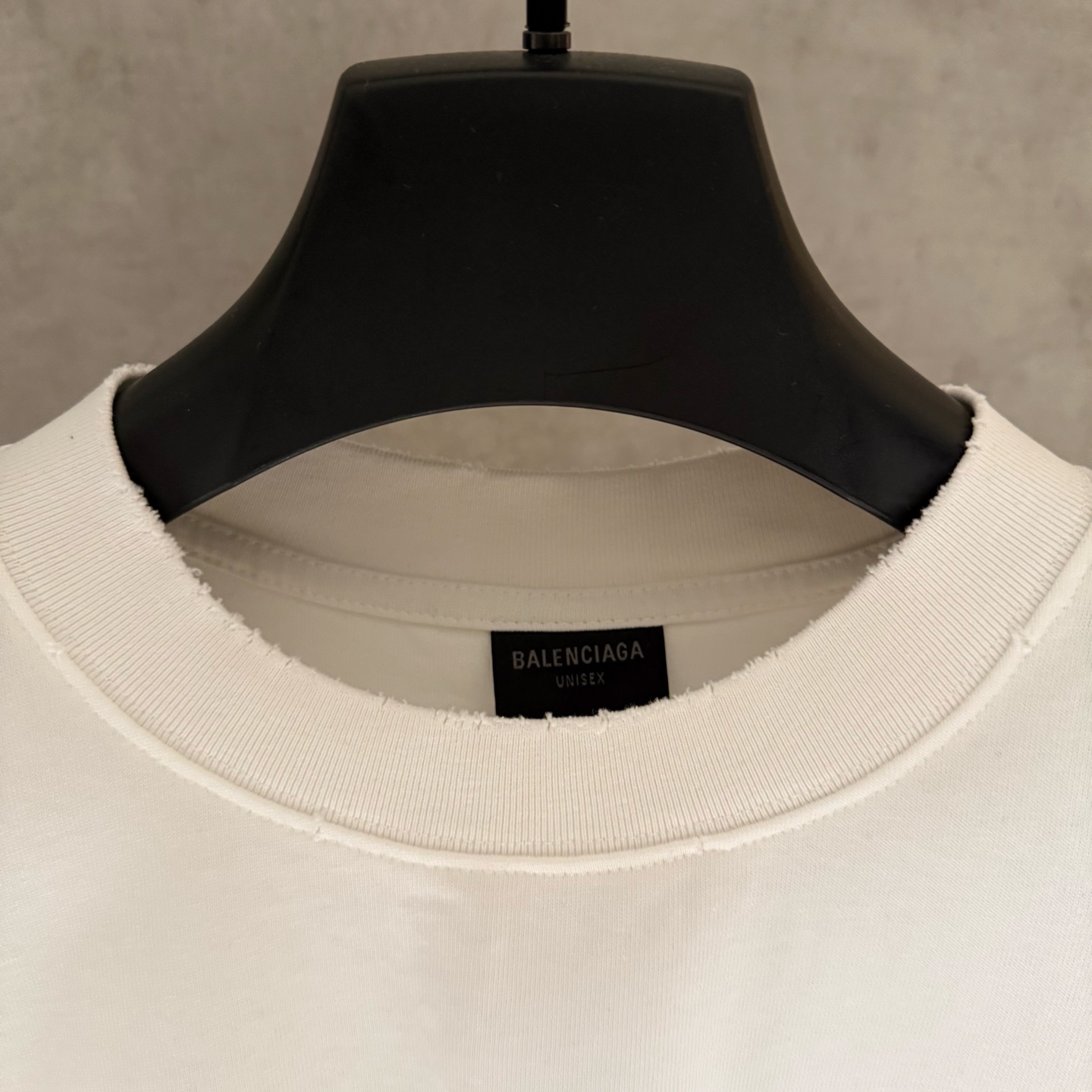Balenciaga 高仿刺繡Logo短袖T恤 白色極簡潮流款| 11 Balenciaga 高仿刺繡Logo短袖T恤 白色極簡潮流款