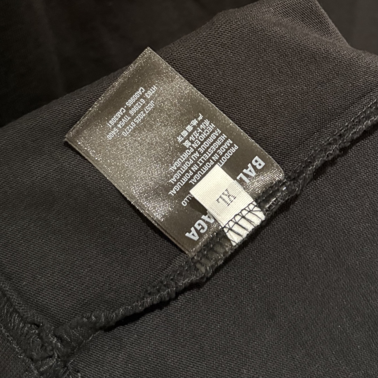 Balenciaga A貨浮雕Logo短袖T恤 黑色極簡潮流款| 8 Balenciaga A貨浮雕Logo短袖T恤 黑色極簡潮流款