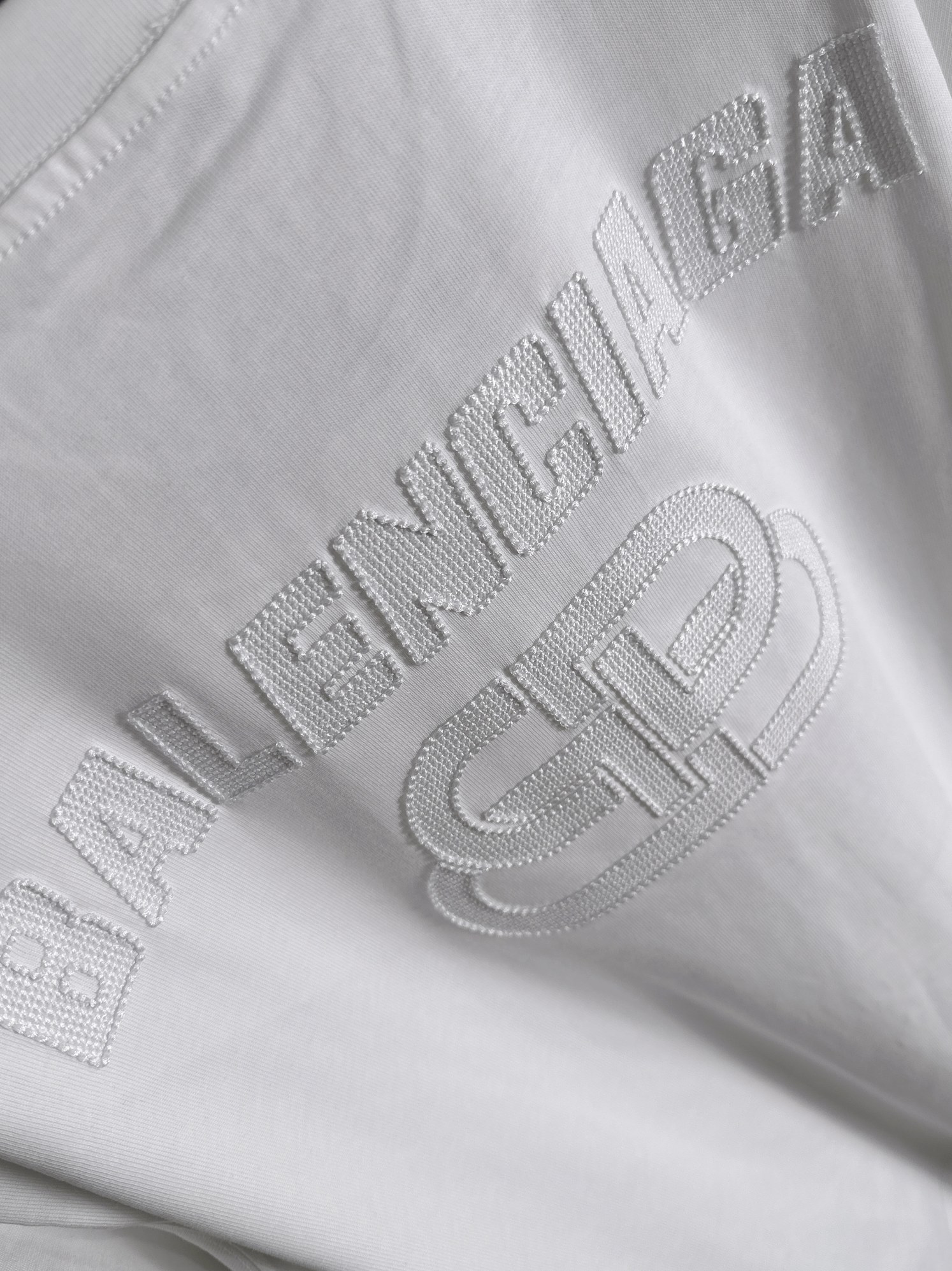 Balenciaga 一比一 男款BB刺繡Logo短袖T恤 極簡時尚百搭款| 12 Balenciaga 一比一 男款BB刺繡Logo短袖T恤 極簡時尚百搭款