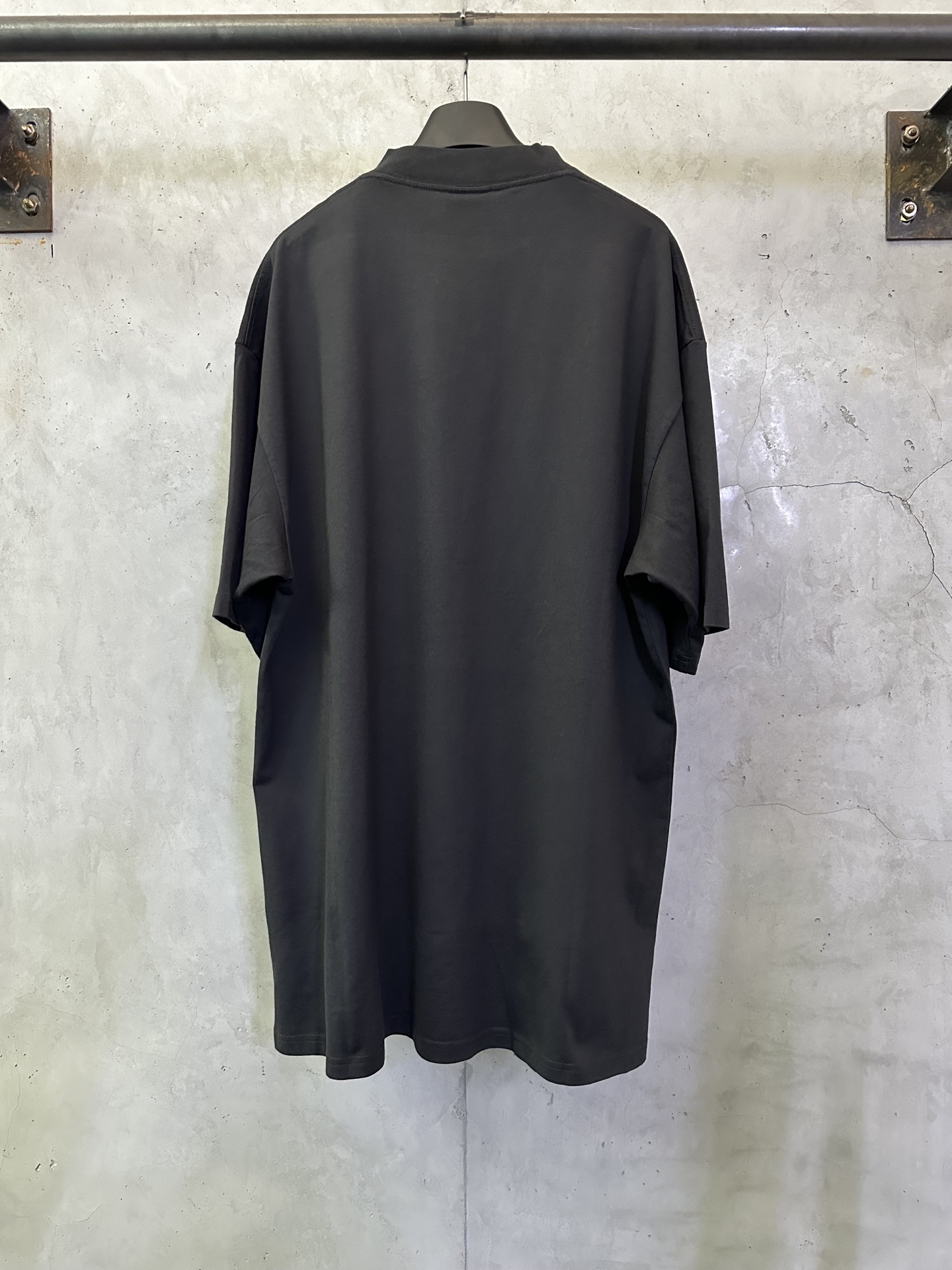 Balenciaga 一比一 男款大Logo印花短袖T恤 潮流街頭款| 14 Balenciaga 一比一 男款大Logo印花短袖T恤 潮流街頭款