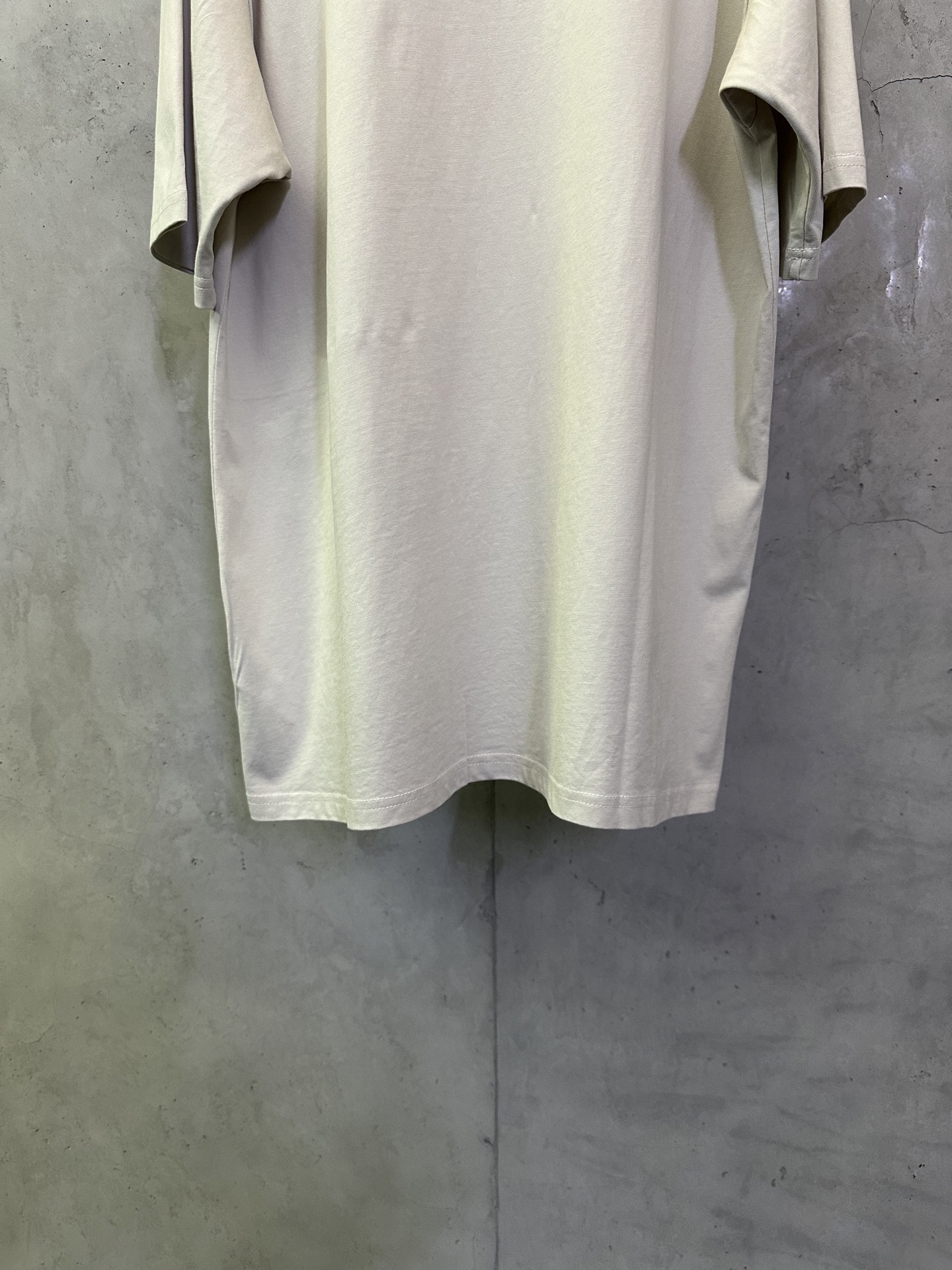Balenciaga 原單 男款藍色圖案Logo短袖T恤 潮流設計款| 10 Balenciaga 原單 男款藍色圖案Logo短袖T恤 潮流設計款