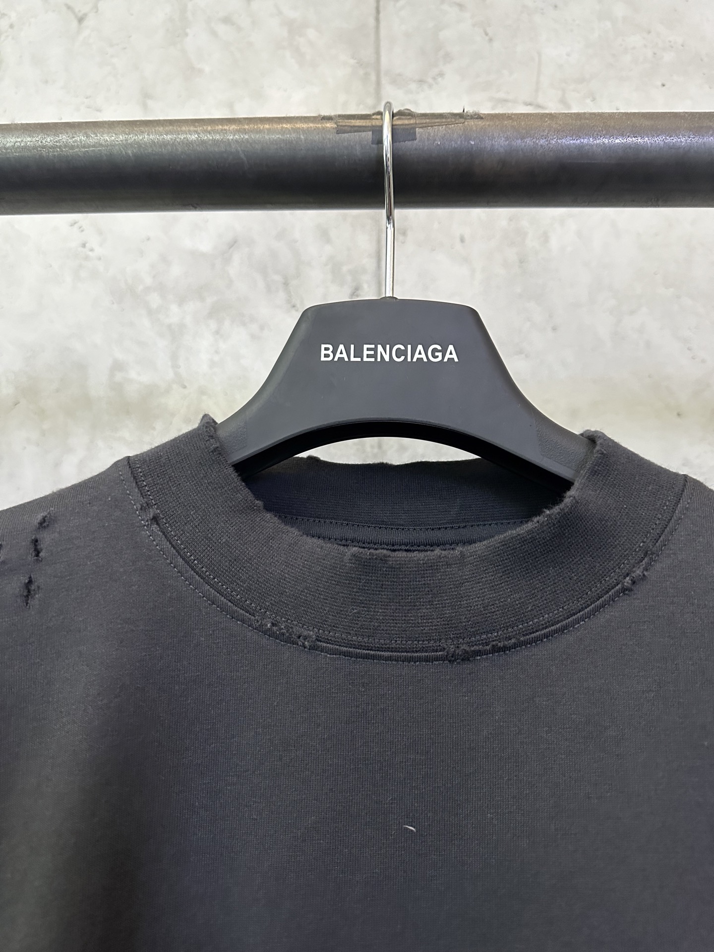 Balenciaga 高仿 男款BB字母Logo短袖T恤 潮流百搭款| 9 Balenciaga 高仿 男款BB字母Logo短袖T恤 潮流百搭款