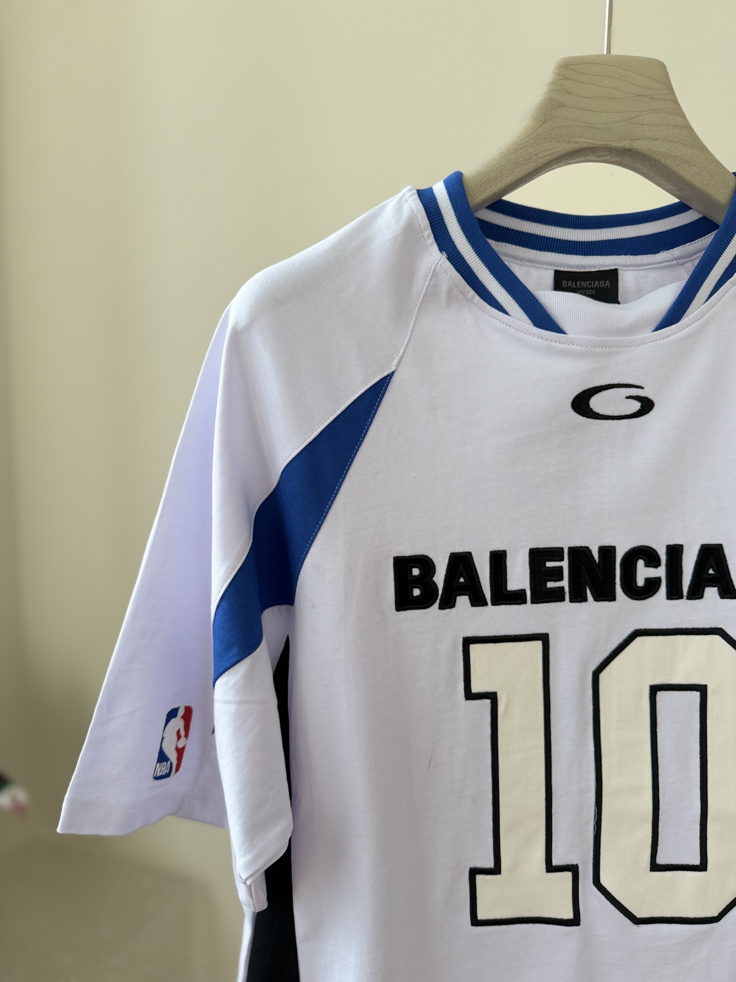 Balenciaga 一比一 男款10號運動拼接短袖T恤 潮流球衣風設計| 13 Balenciaga 一比一 男款10號運動拼接短袖T恤 潮流球衣風設計