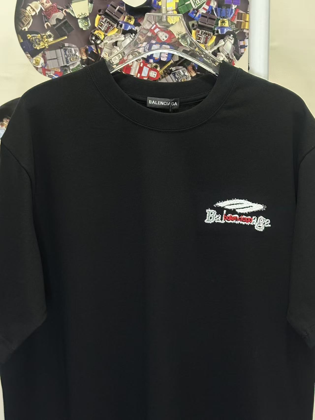 Balenciaga 高仿 男款小Logo刺繡短袖T恤 簡約休閒百搭款| 9 Balenciaga 高仿 男款小Logo刺繡短袖T恤 簡約休閒百搭款