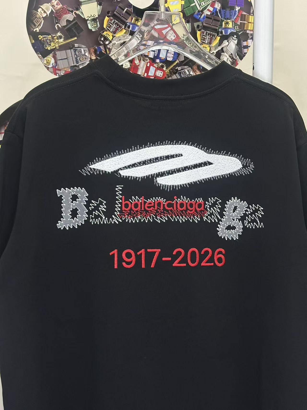 Balenciaga 高仿 男款小Logo刺繡短袖T恤 簡約休閒百搭款| 8 Balenciaga 高仿 男款小Logo刺繡短袖T恤 簡約休閒百搭款