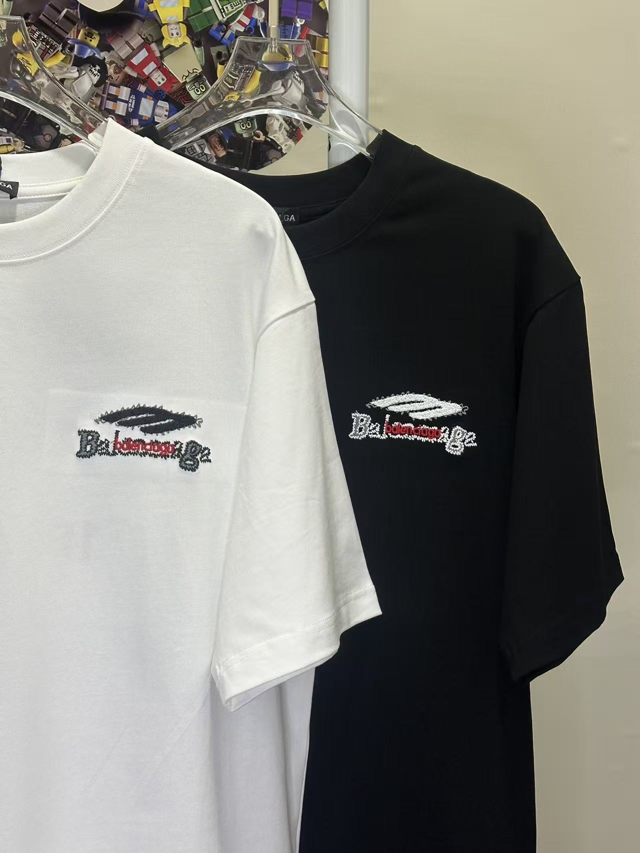 Balenciaga 一比一 男款小Logo刺繡短袖T恤 簡約潮流款| 10 Balenciaga 一比一 男款小Logo刺繡短袖T恤 簡約潮流款