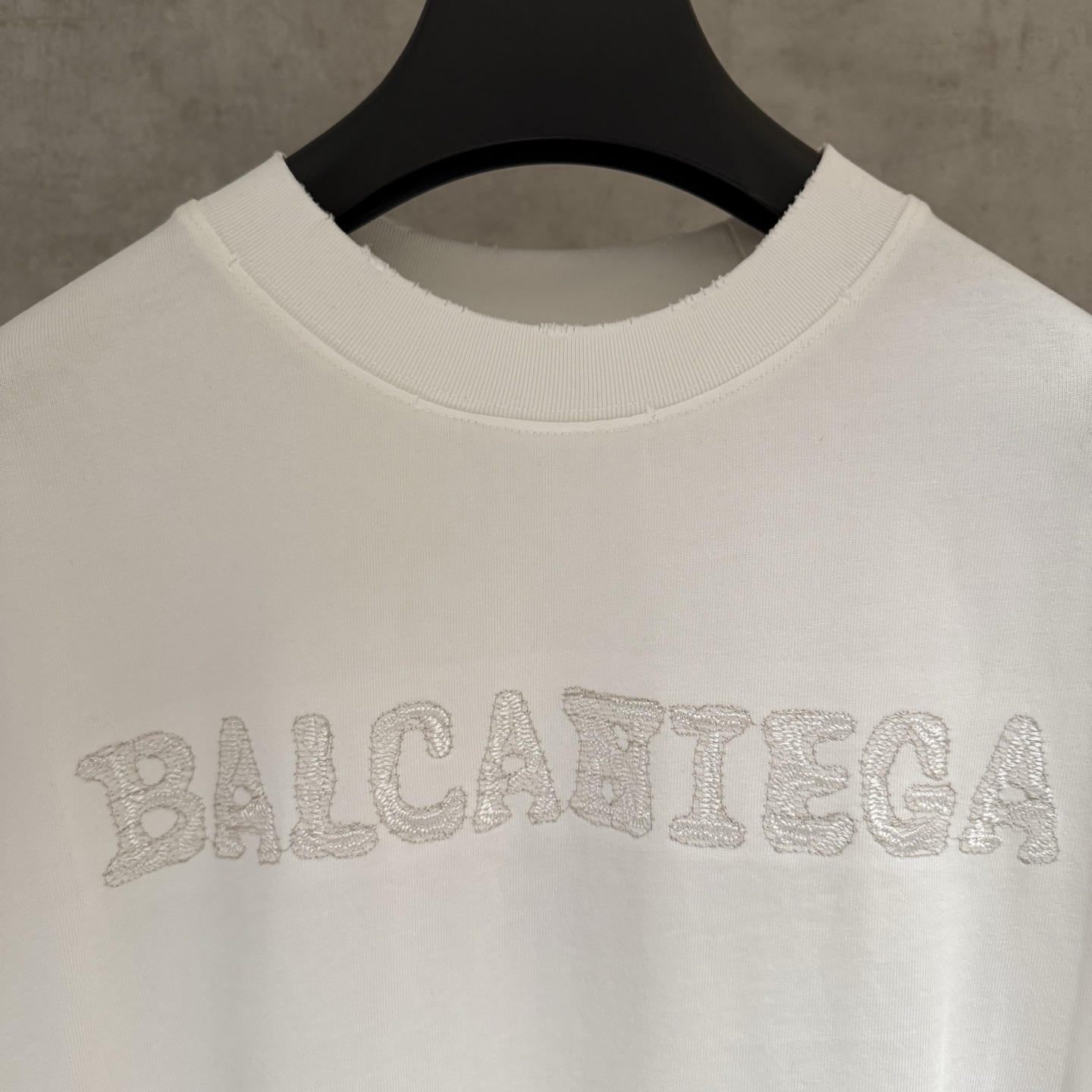 Balenciaga 高仿 男款BALCANIEGA字母短袖T恤 簡約潮流款| 10 Balenciaga 高仿 男款BALCANIEGA字母短袖T恤 簡約潮流款