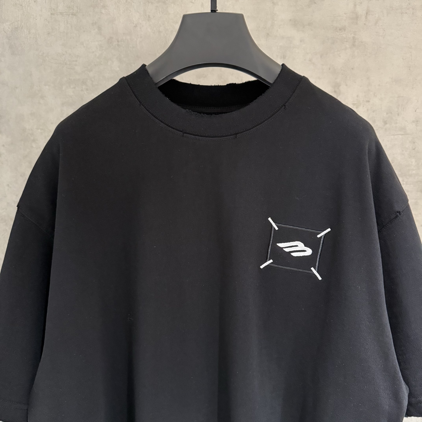 Balenciaga 高仿 BB刺繡寬鬆短袖T恤 黑色簡約Logo潮流上衣| 13 Balenciaga 高仿 BB刺繡寬鬆短袖T恤 黑色簡約Logo潮流上衣