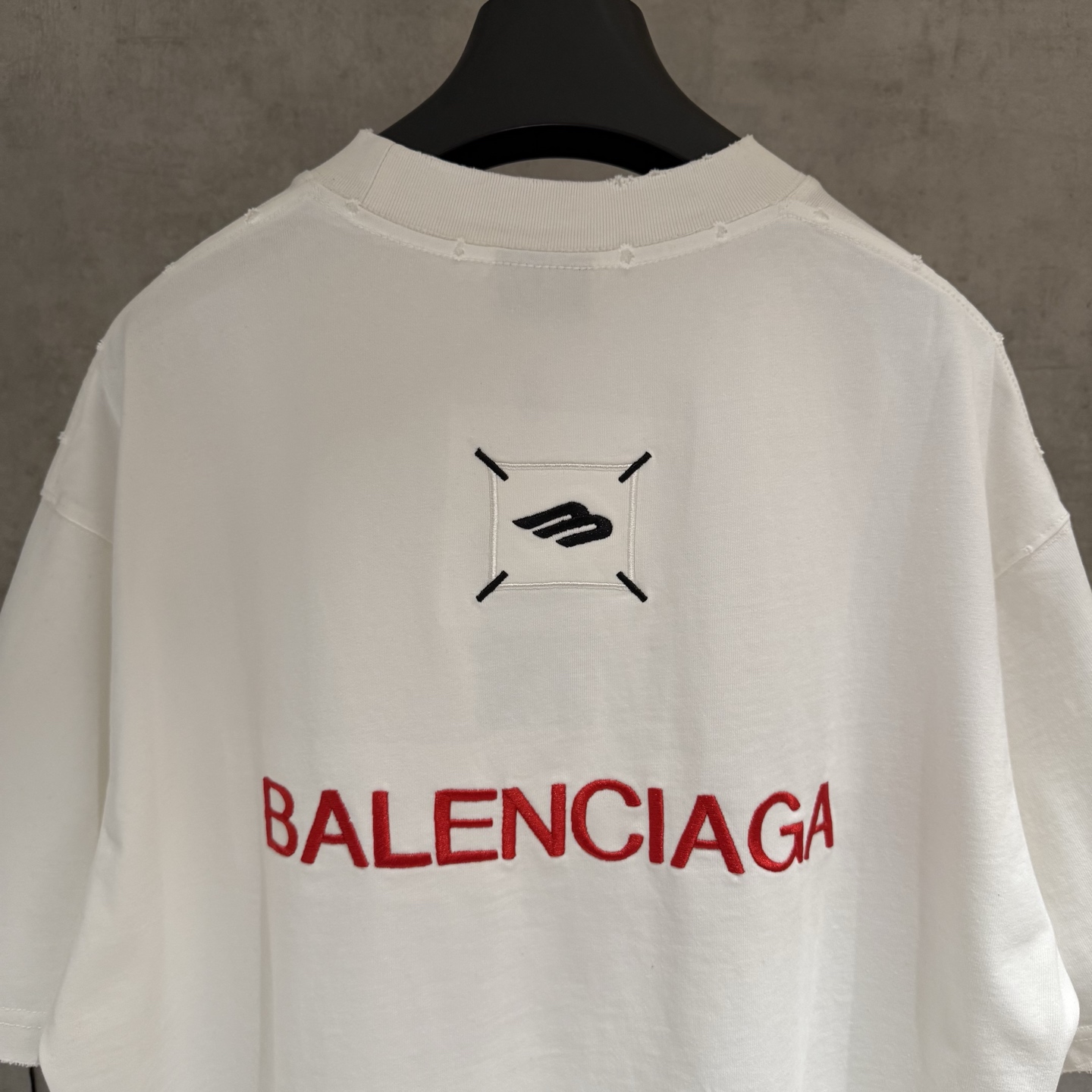 Balenciaga 高仿 BB刺繡寬鬆短袖T恤 白色簡約Logo潮流上衣| 12 Balenciaga 高仿 BB刺繡寬鬆短袖T恤 白色簡約Logo潮流上衣